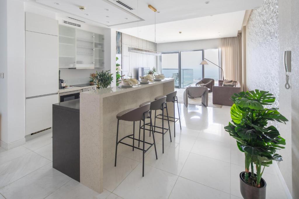 Fully Furnished Sea View 2 Bedroom for Rent | The One JBR