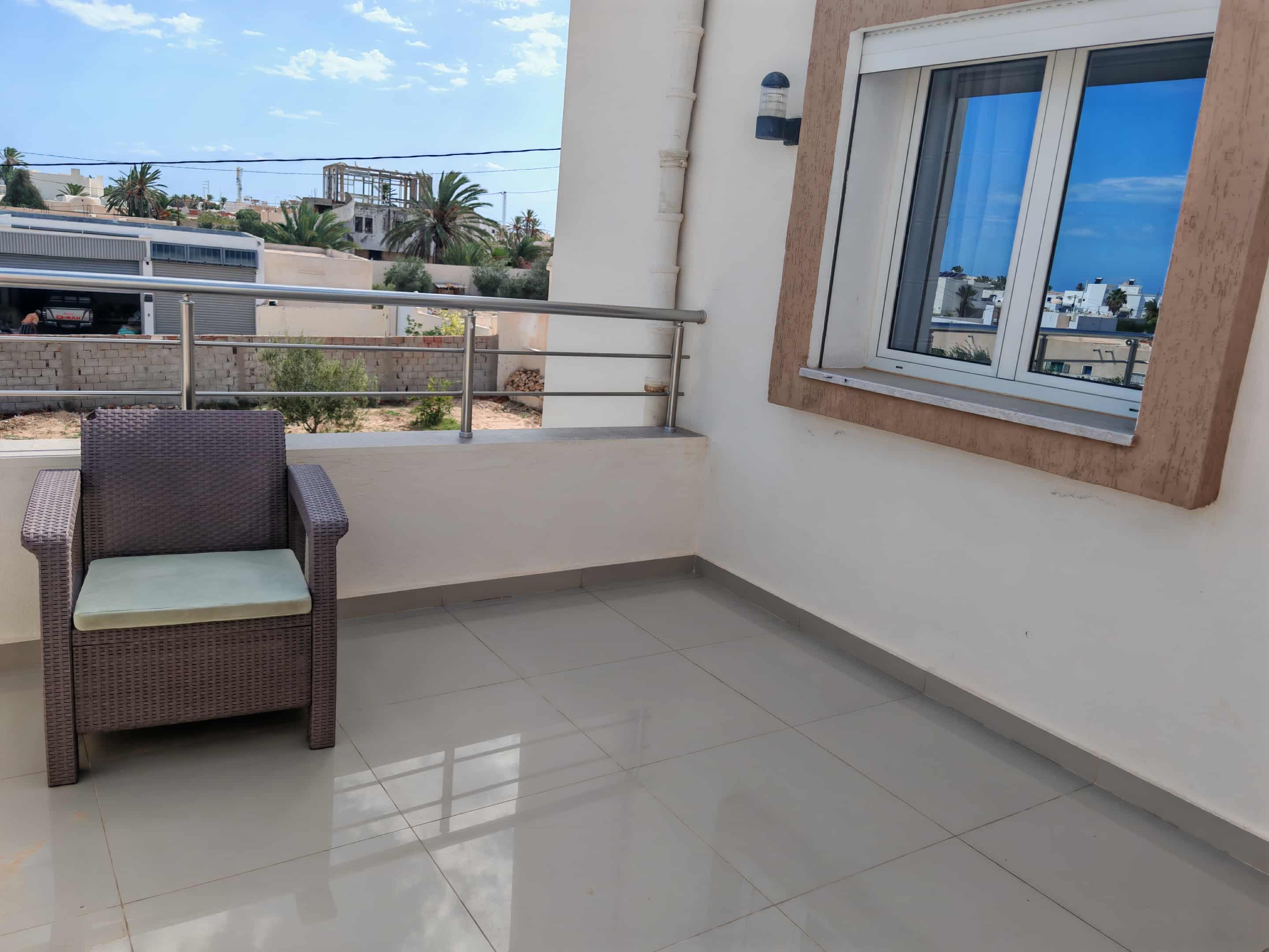 VILLA MODERNE S+3 AVEC PISCINE