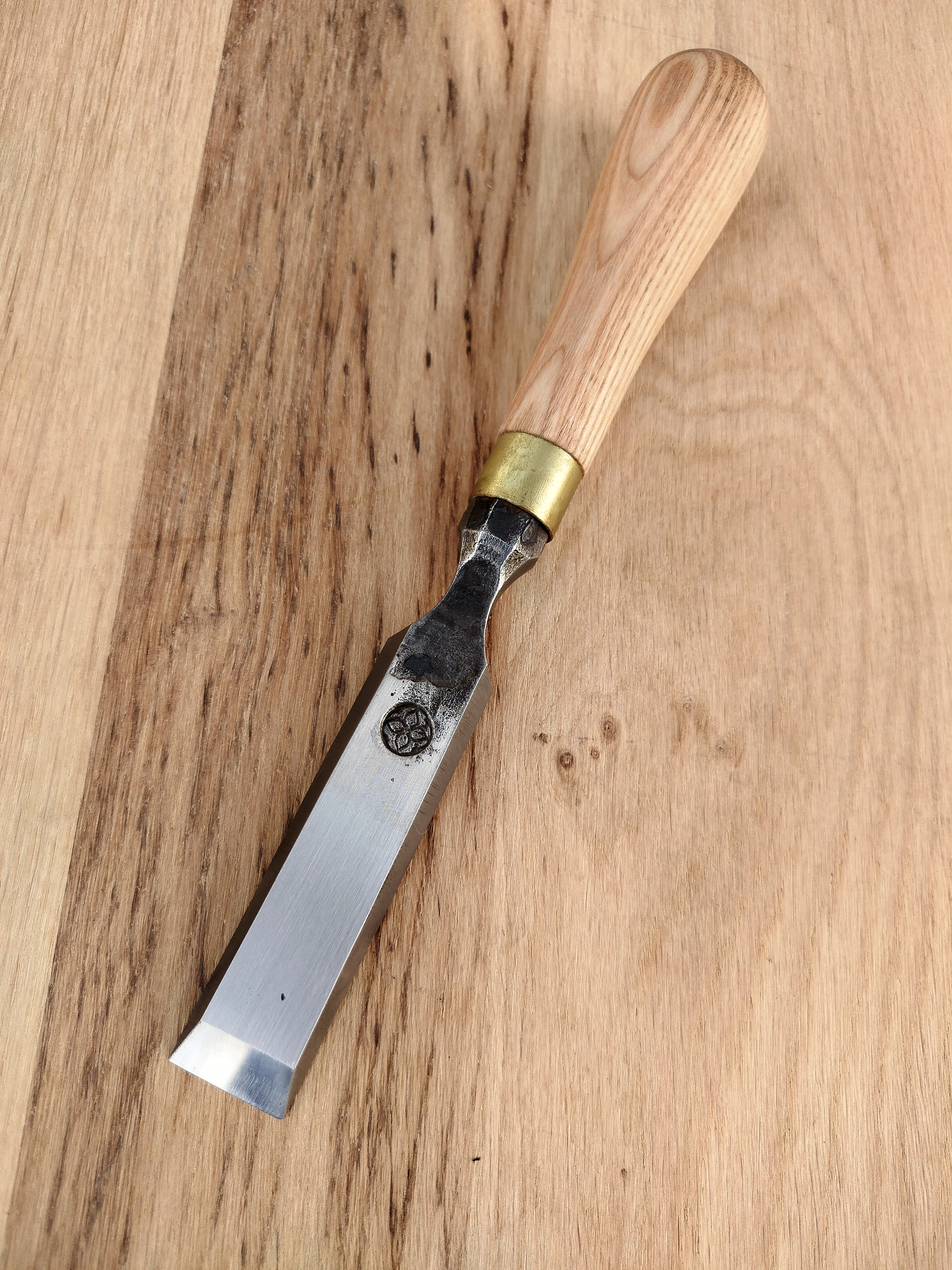 Ciseau à bois à soie, manche frêne