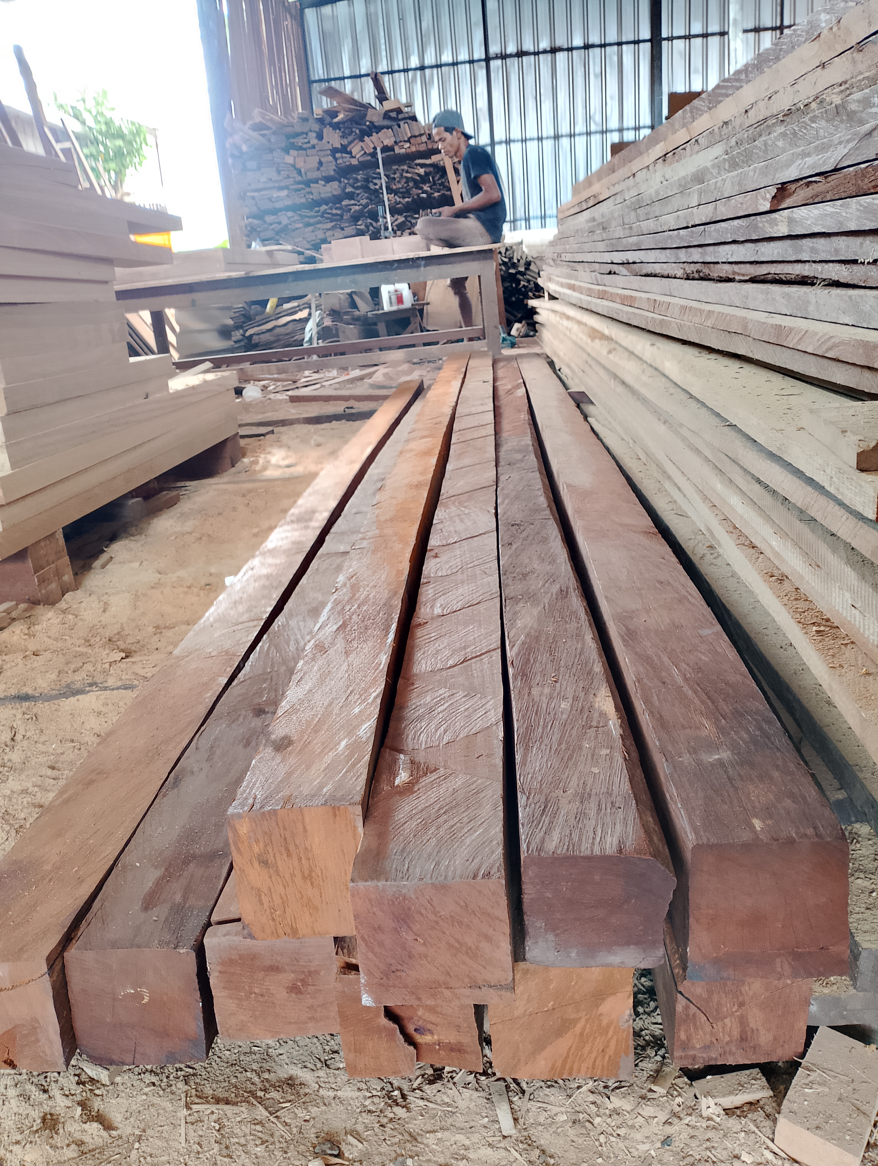 Balok - Papan Kayu Ulin 6x12x400 - 10x10x400 - 2x20x400