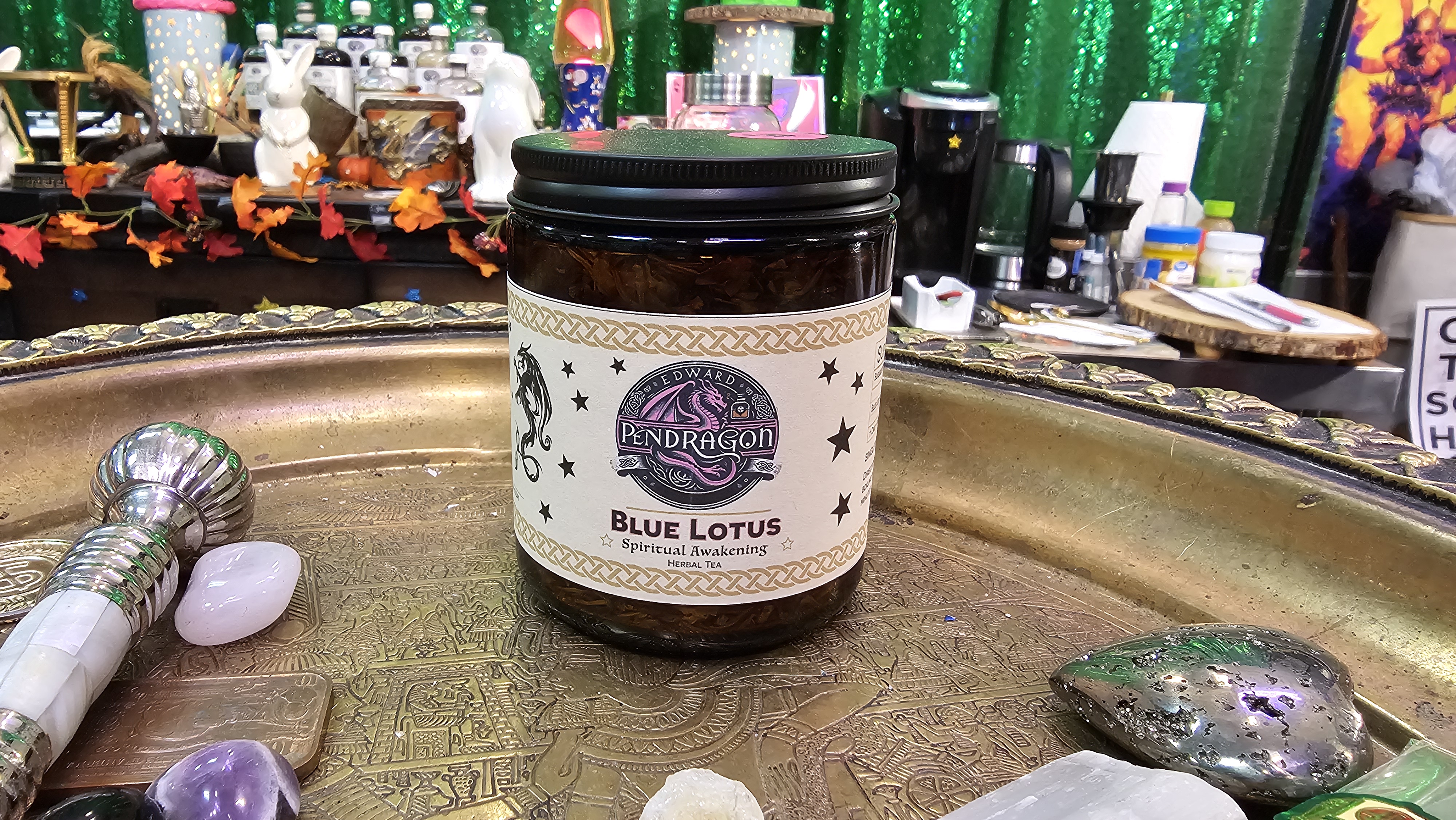 Edward Pendragon - Blue Lotus Jar of Tea Leaves