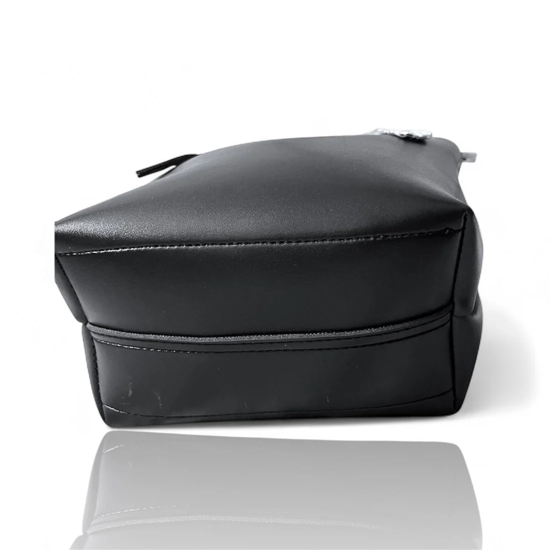 Blooming Bucket Black