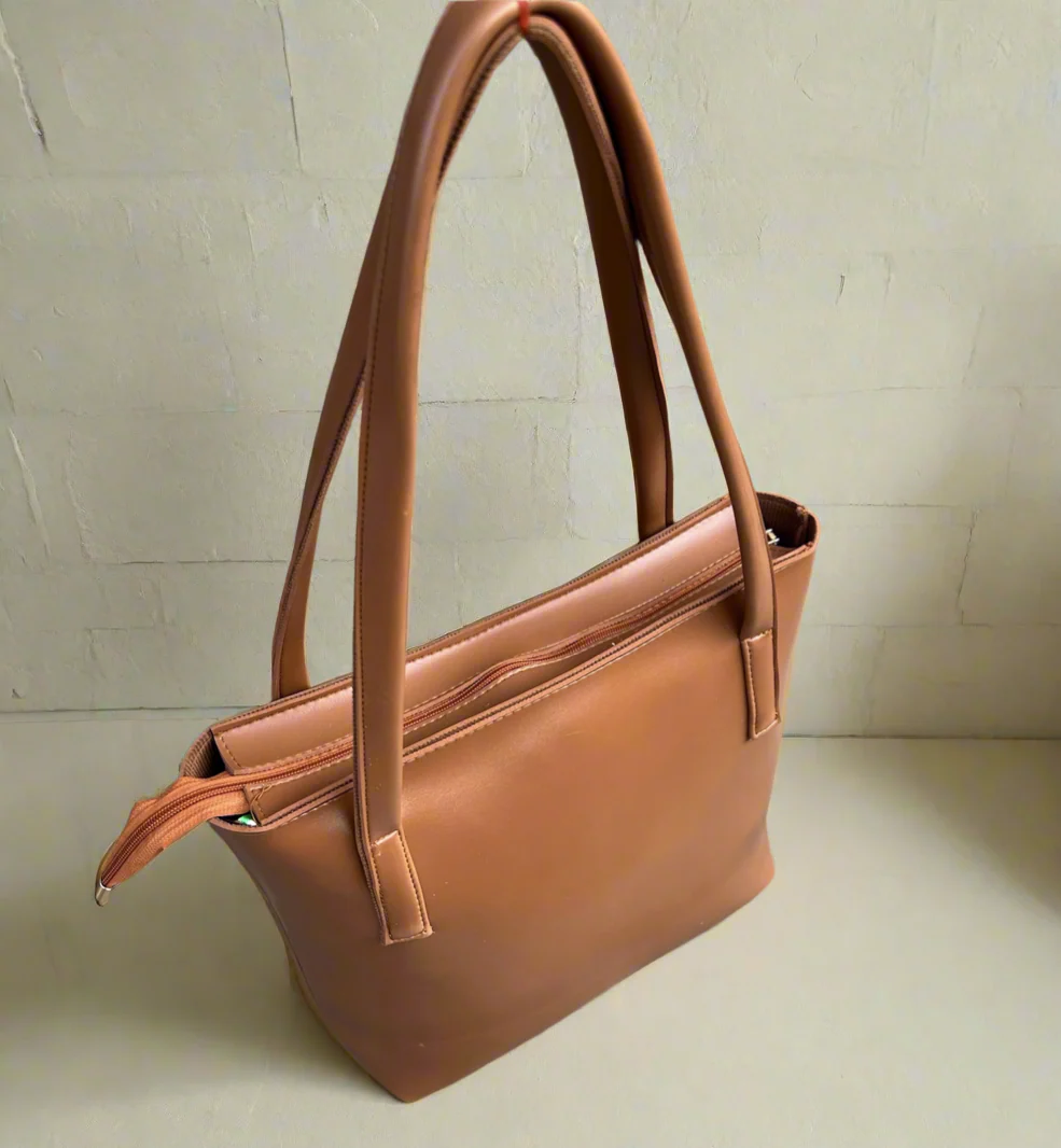 Nova Tote “Almond Brown”