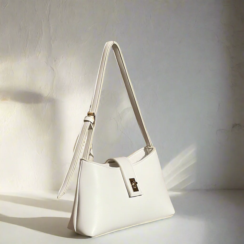 Casual Chic Saddle Bag “White”