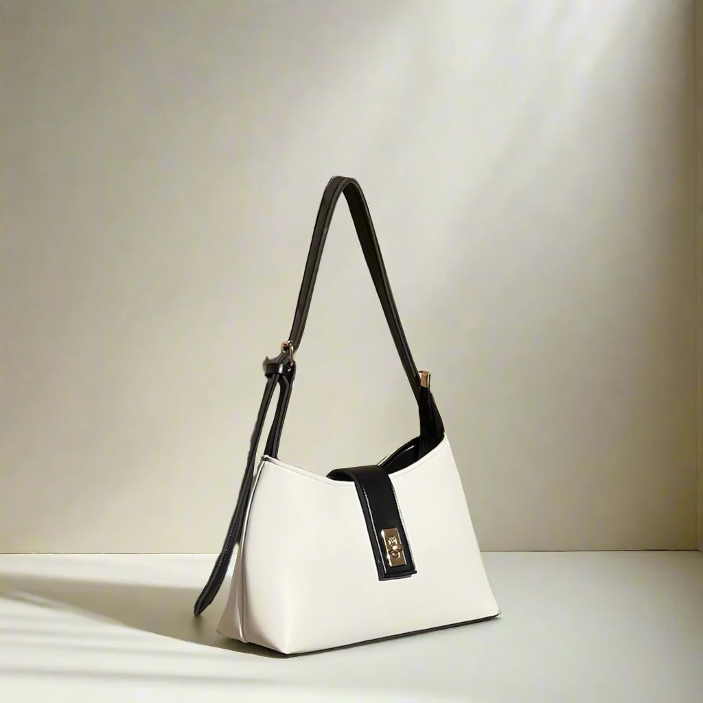 Casual Chic Saddle Bag “White Black”