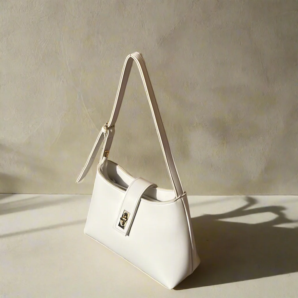 Casual Chic Saddle Bag “White”