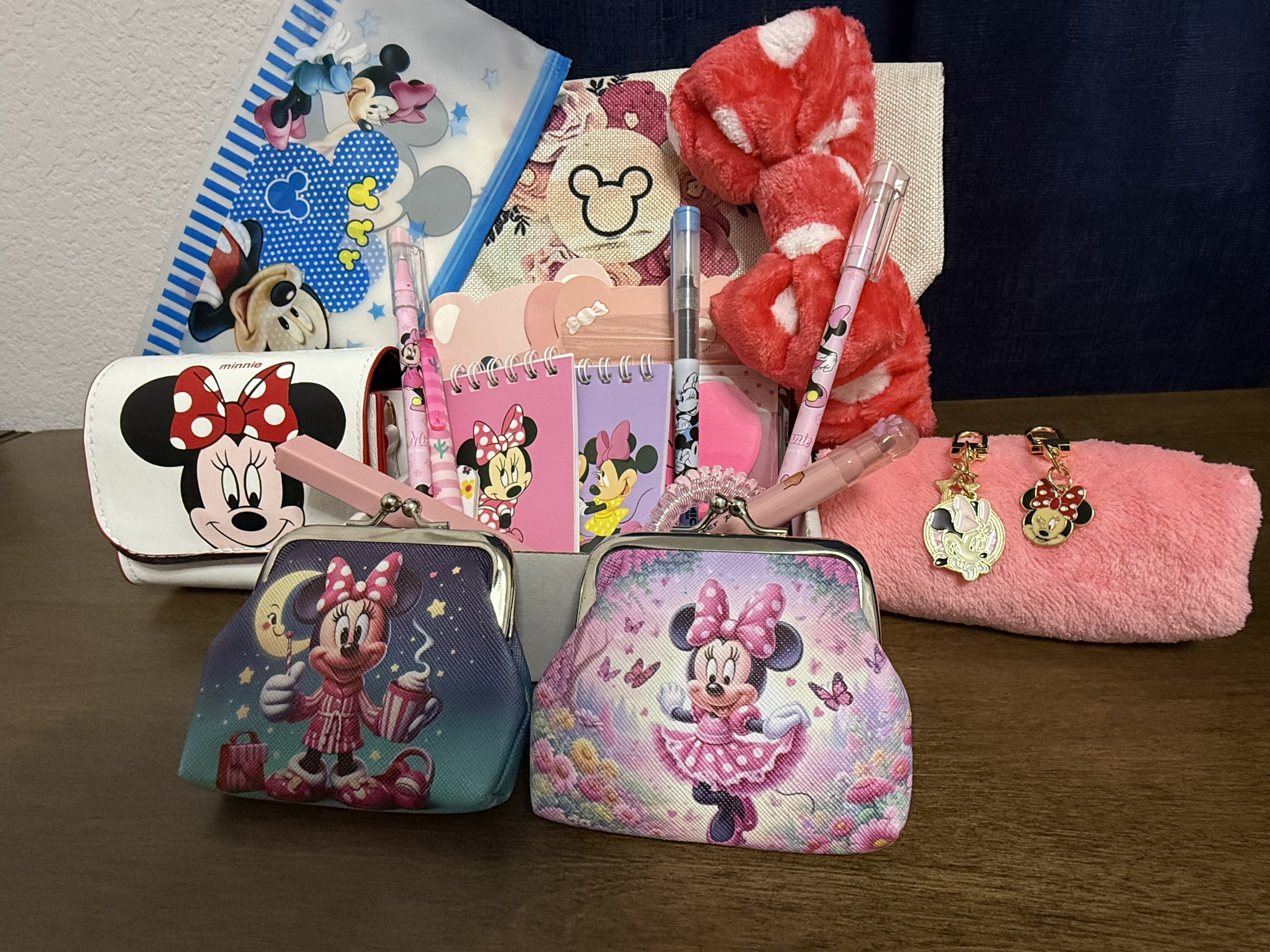 Minnie Mouse Theme Box