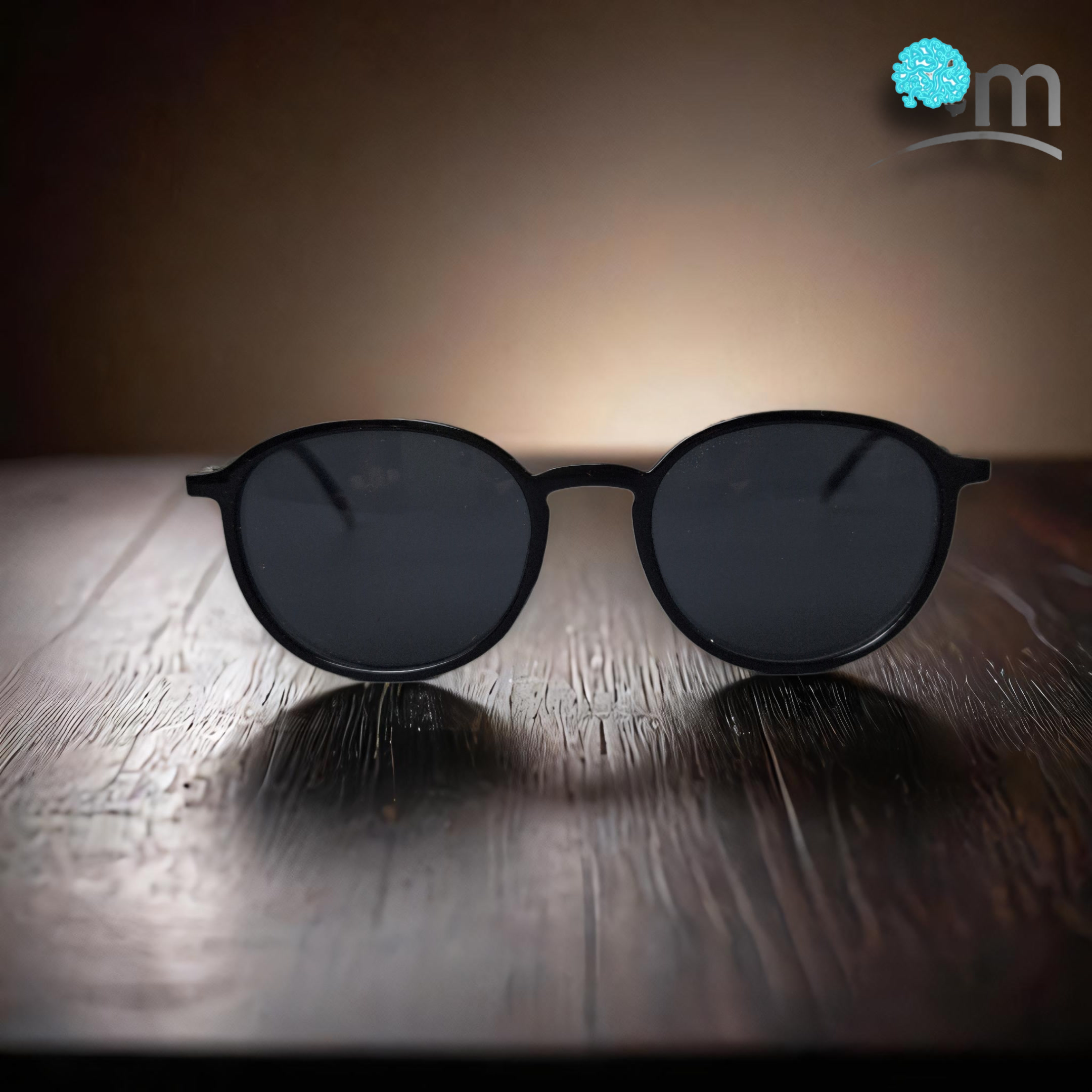 Kacamata Hitam Wanita