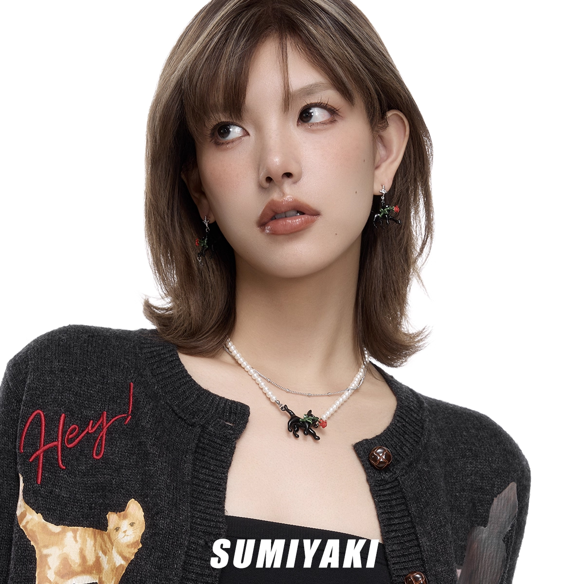 Rose Cat Pearl Necklace