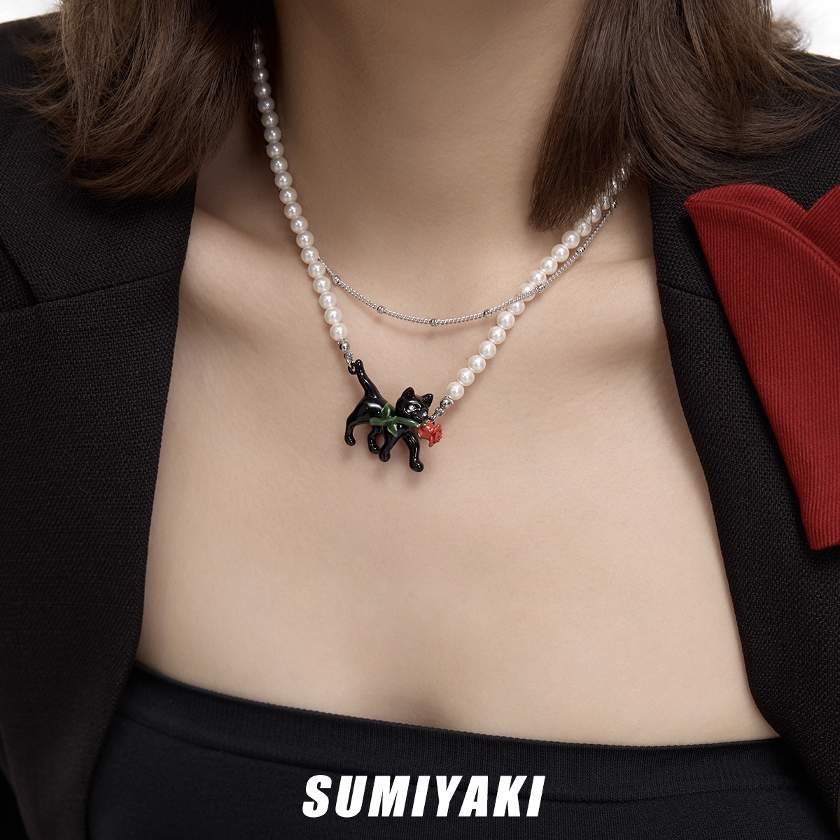 Rose Cat Pearl Necklace