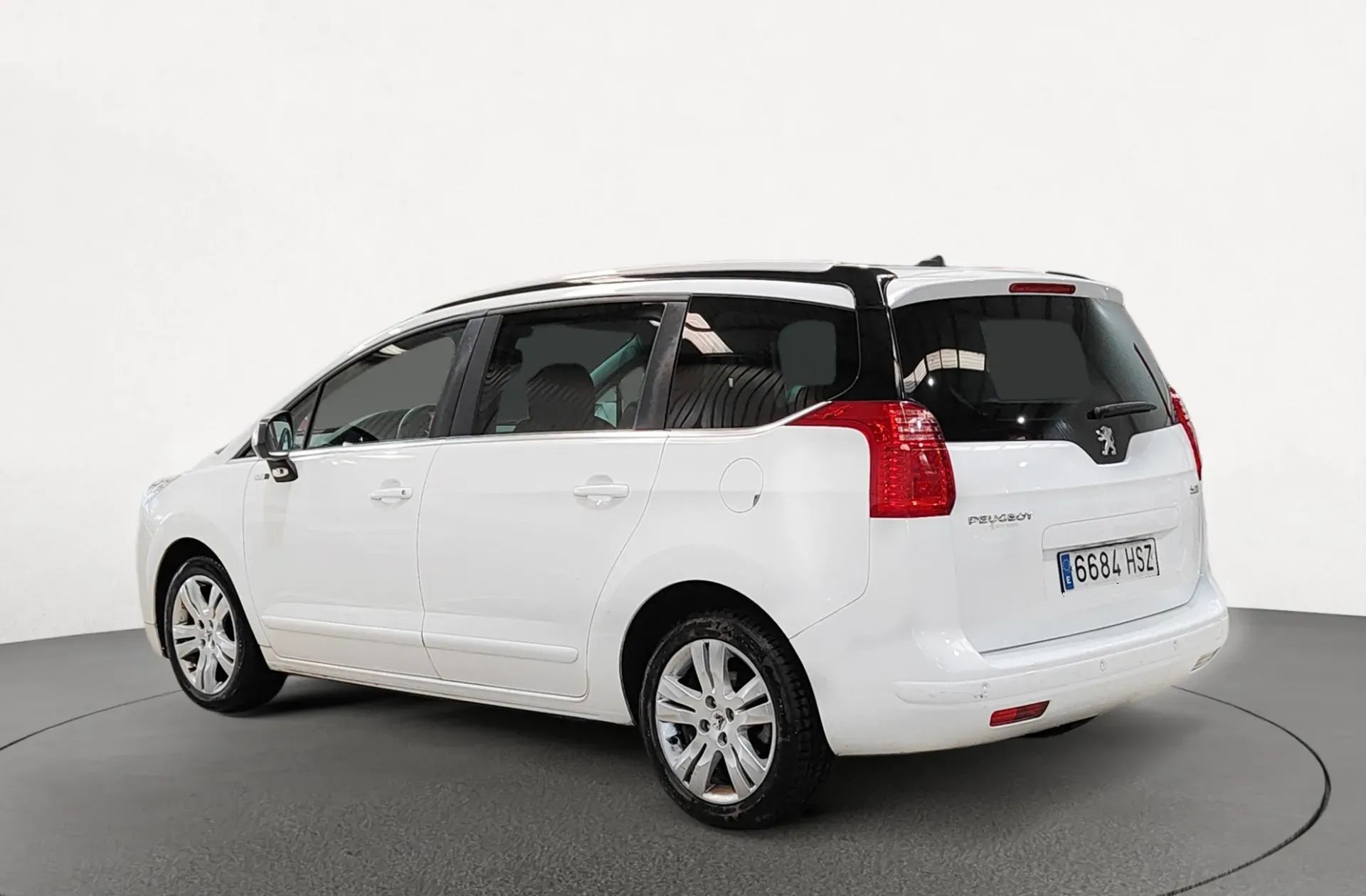 2013 Peugeot 5008