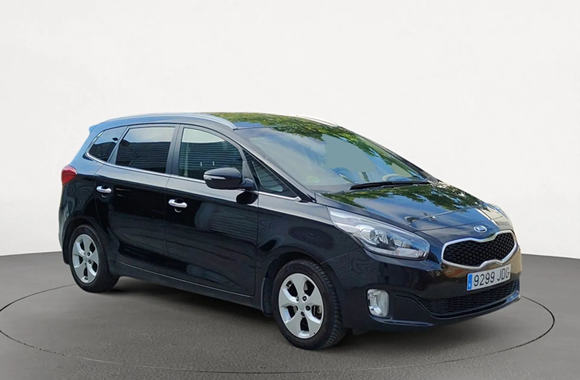 2015 KIA Carens