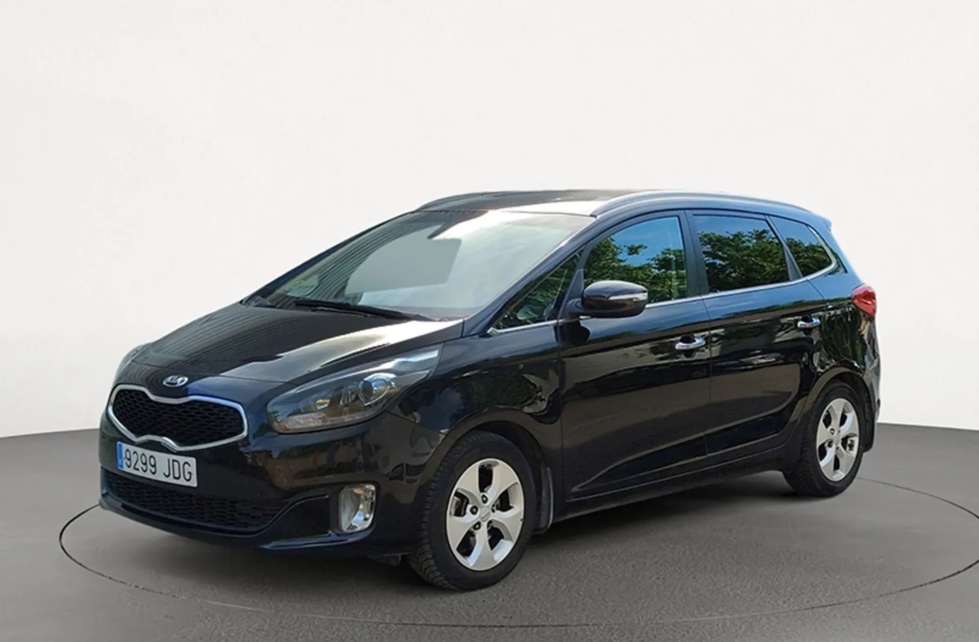 2015 KIA Carens