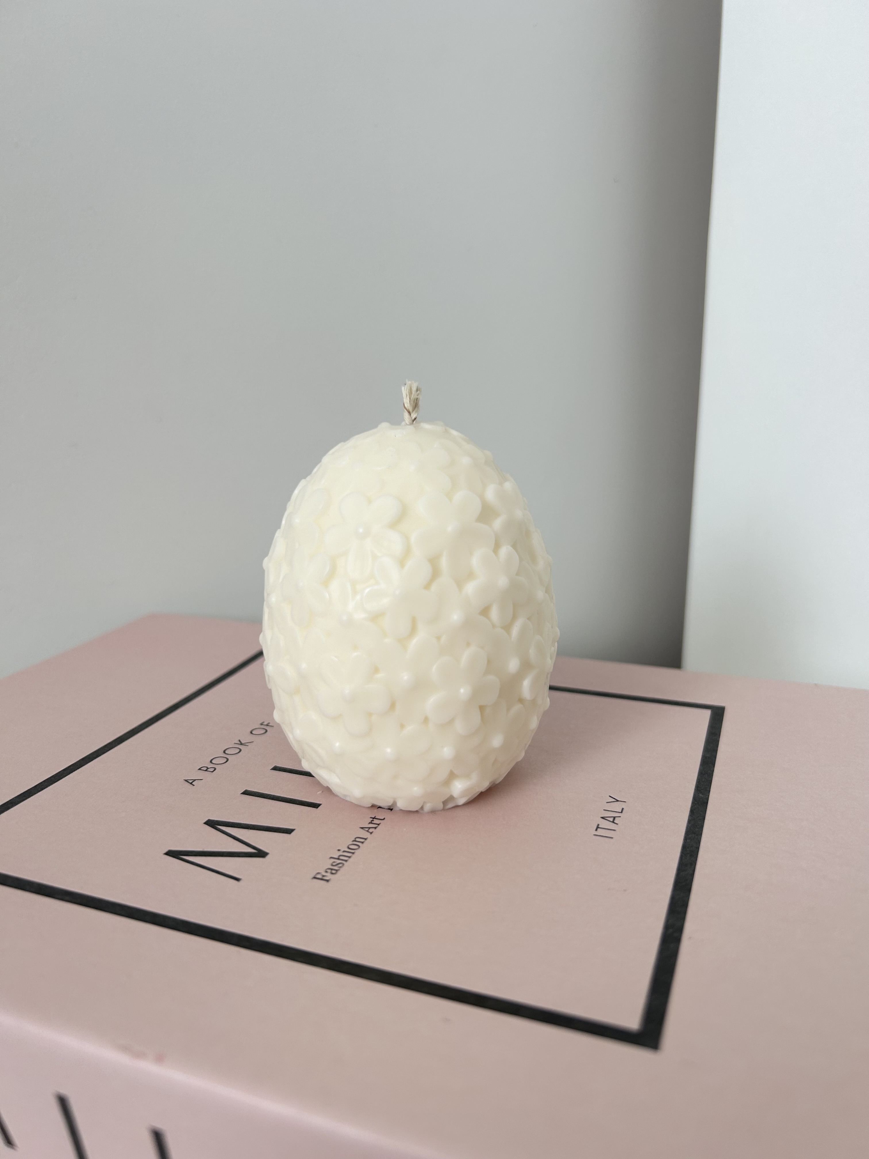 Žvakė "Gėlėtas kiaušinis"