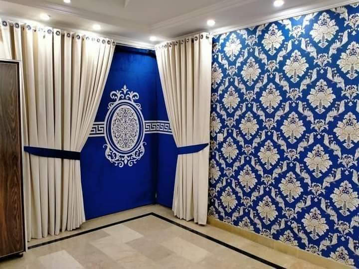 ROYAL MOTIF ELEGANCE