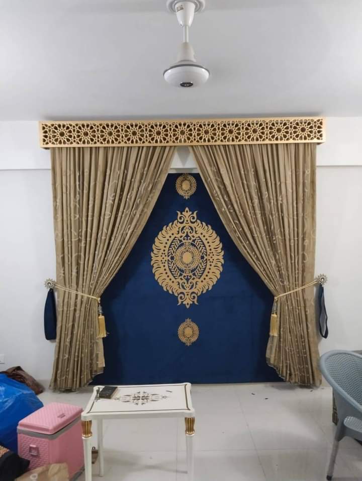 GOLDEN & WHITE ORNATE