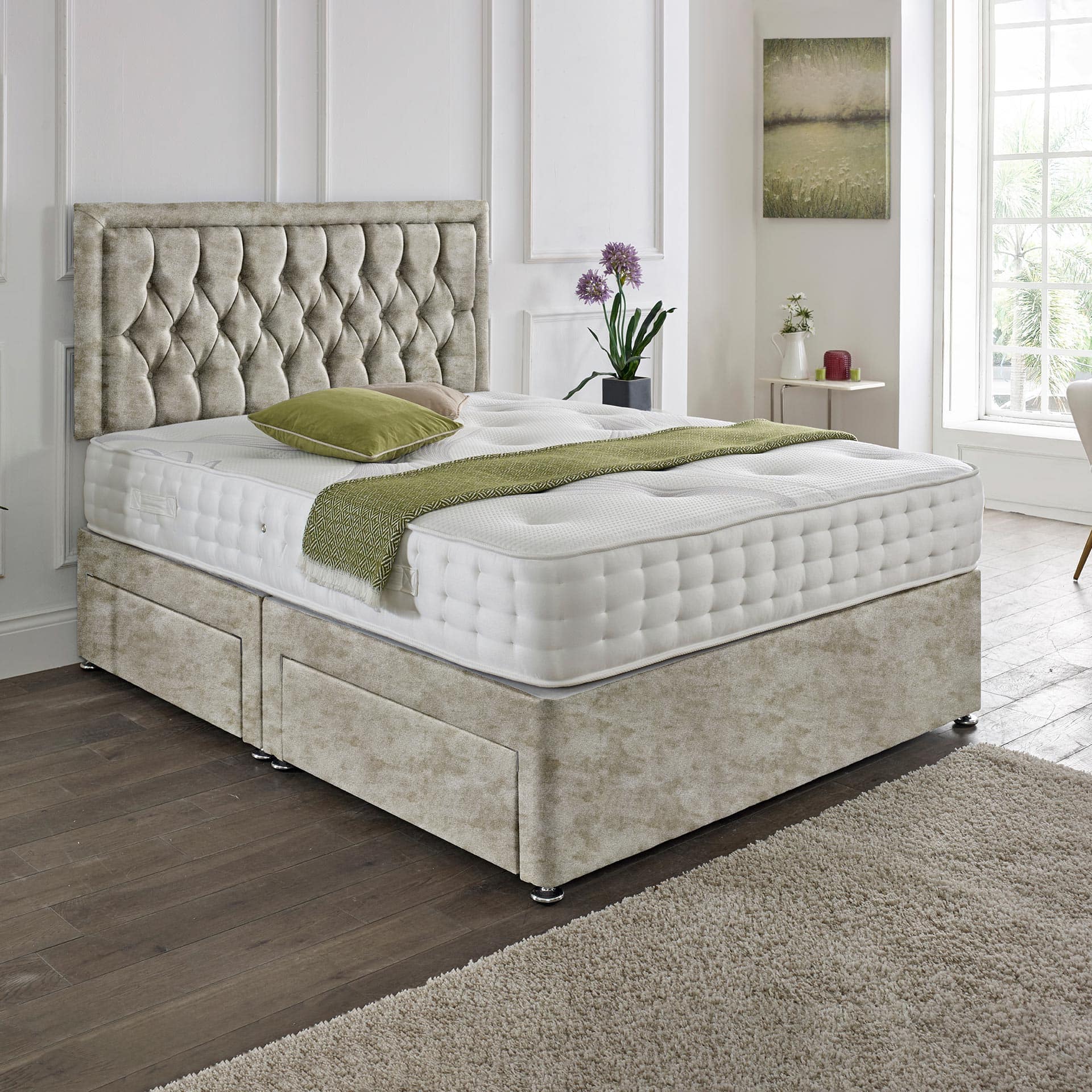 CHESTERFIELD STORAGE BED