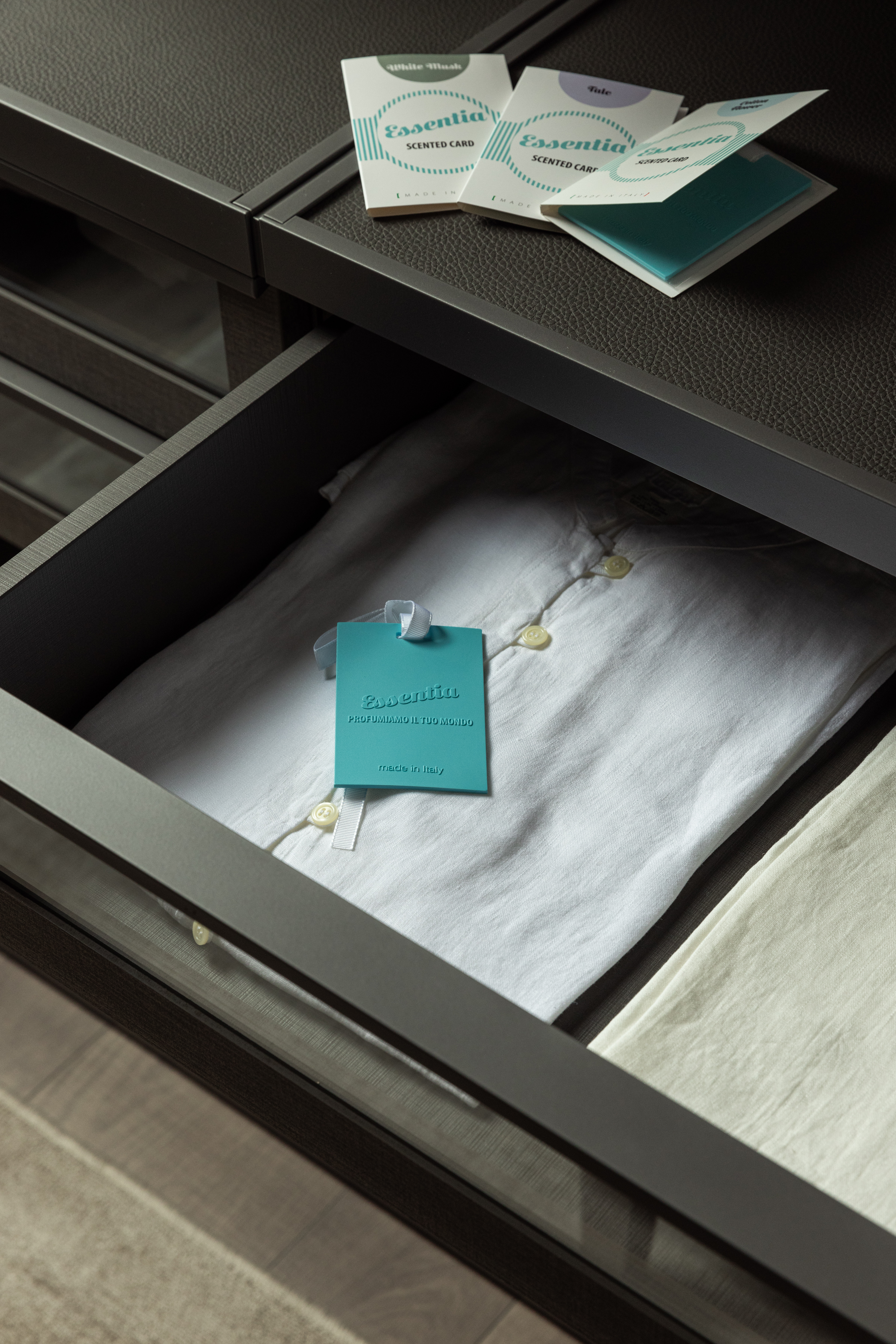 Essentia Nature Scented Card (Duften av lotusblomsten)