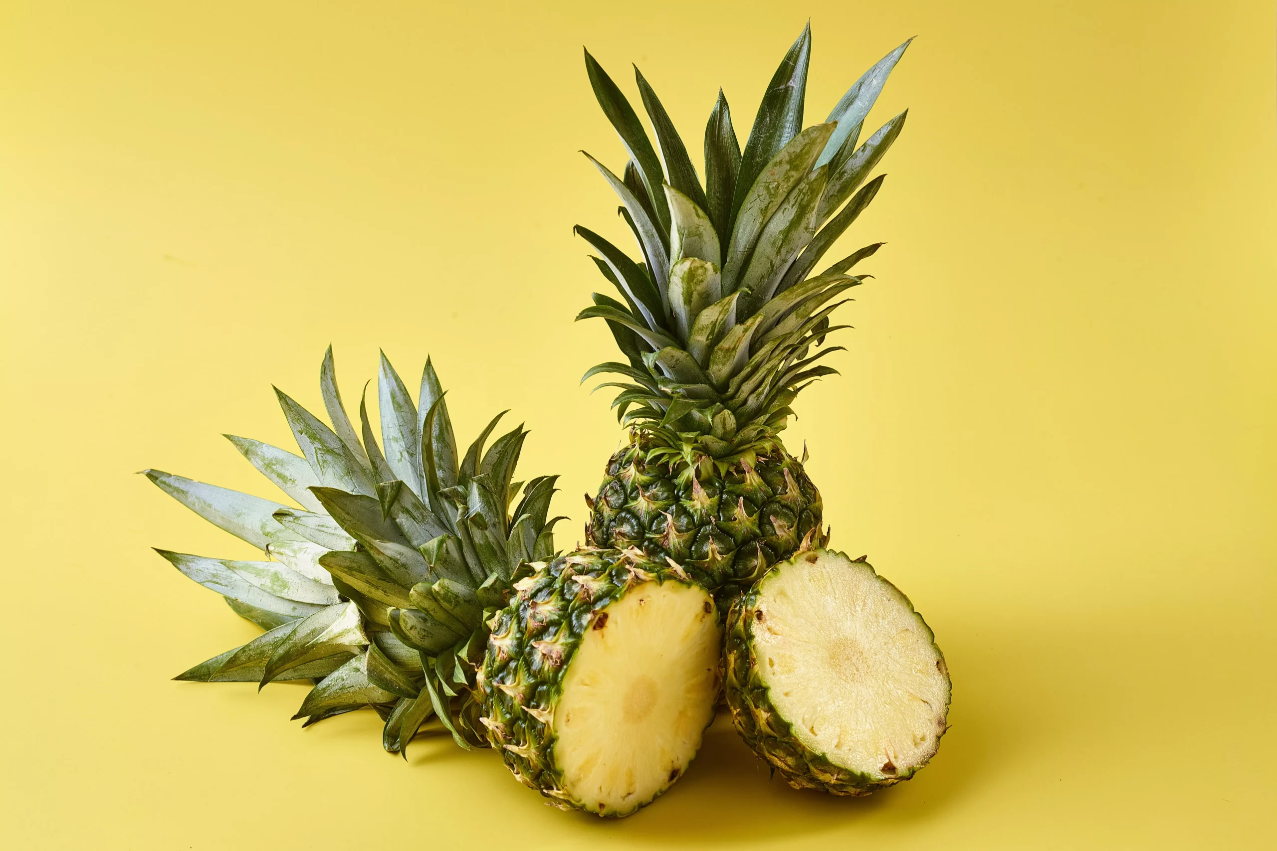 Fresh Large Pineapple 2x2