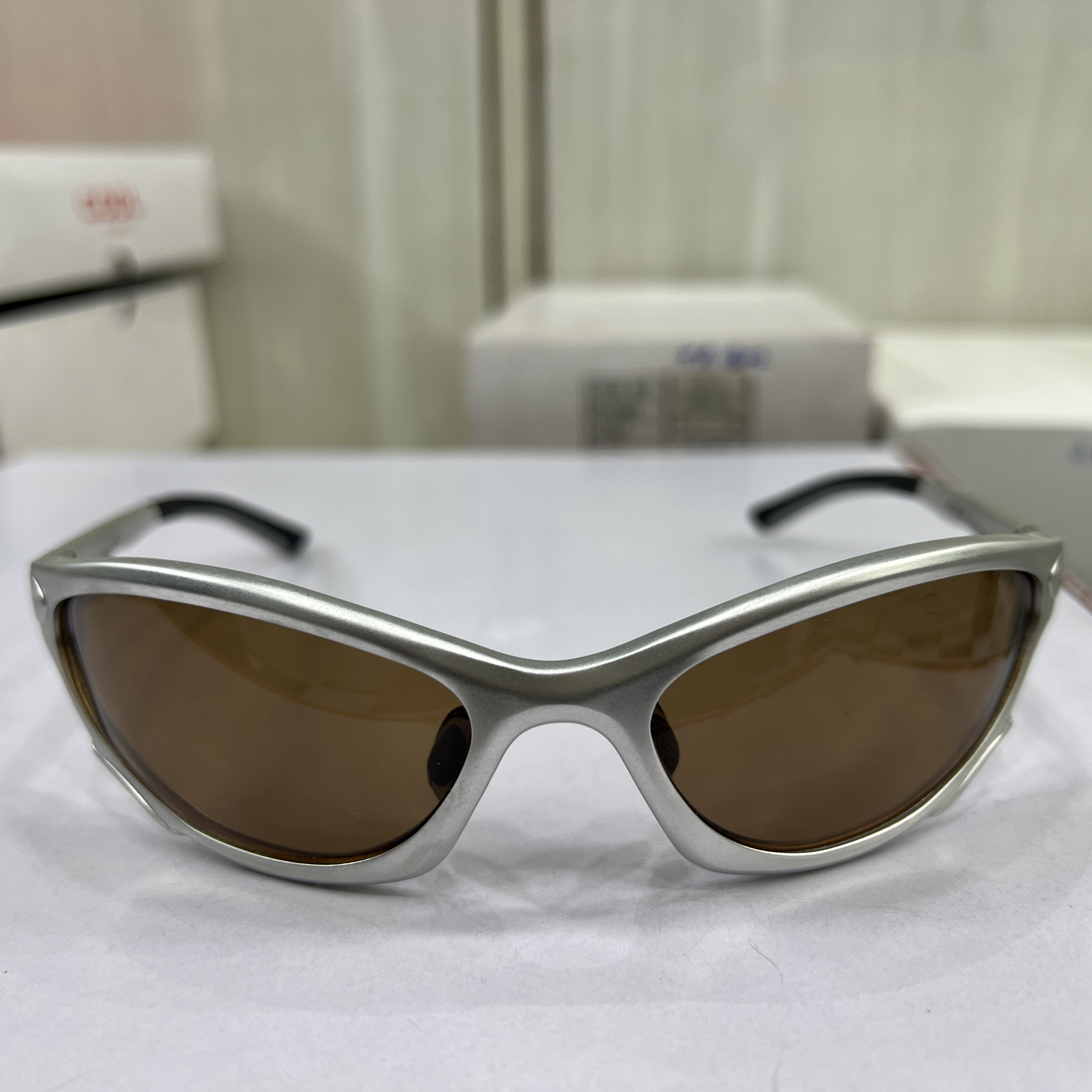 RetroEdge SilverSport Wrap Sunglasses – Brown UV Lens