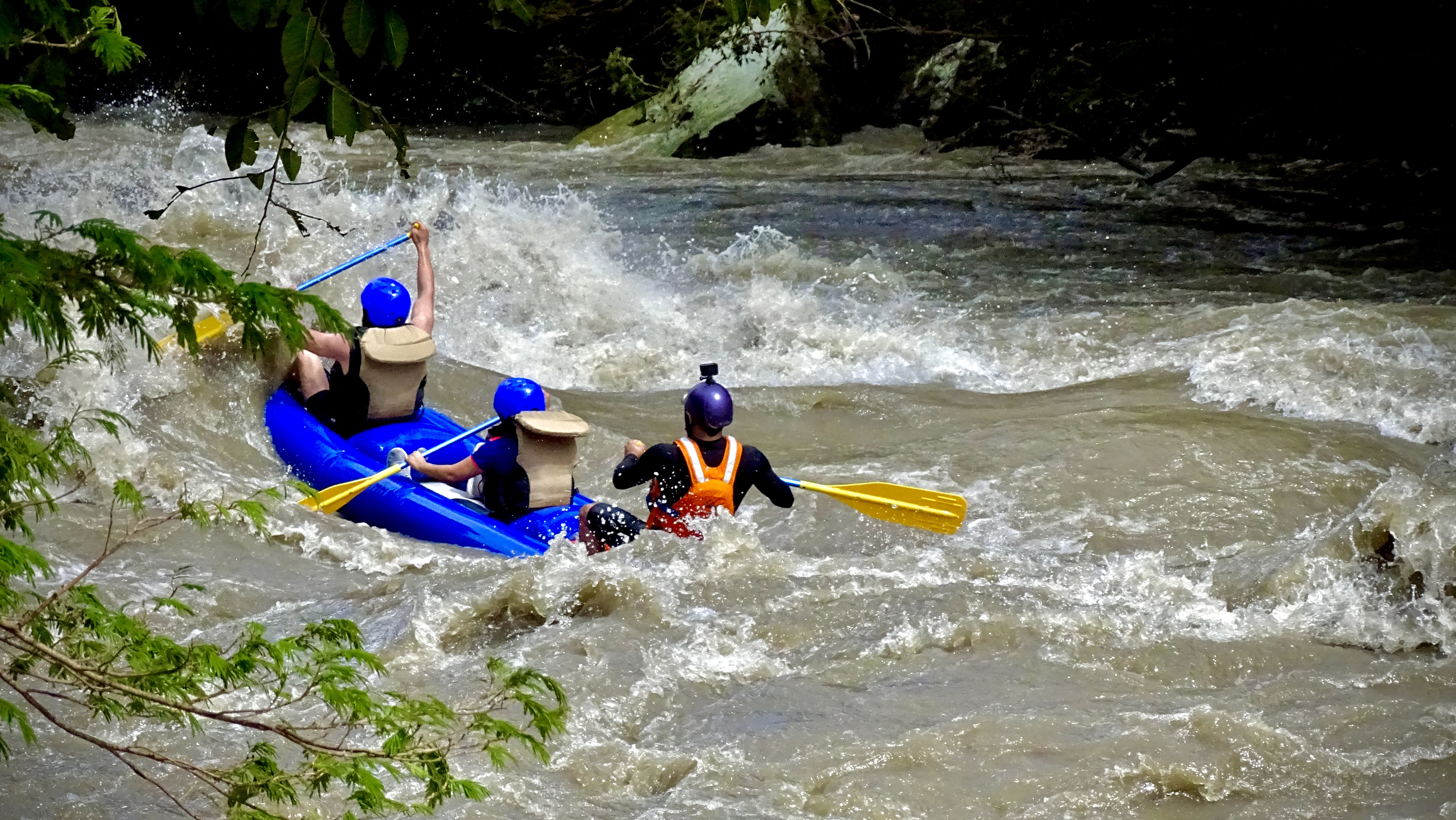 Rafting en Doki en el Río Fonce "plan pareja"