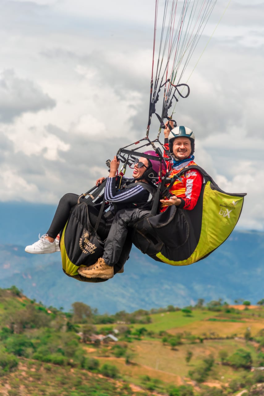 Vuelo en Parapente en Villanueva – Cañón del Chicamocha (Tarde)