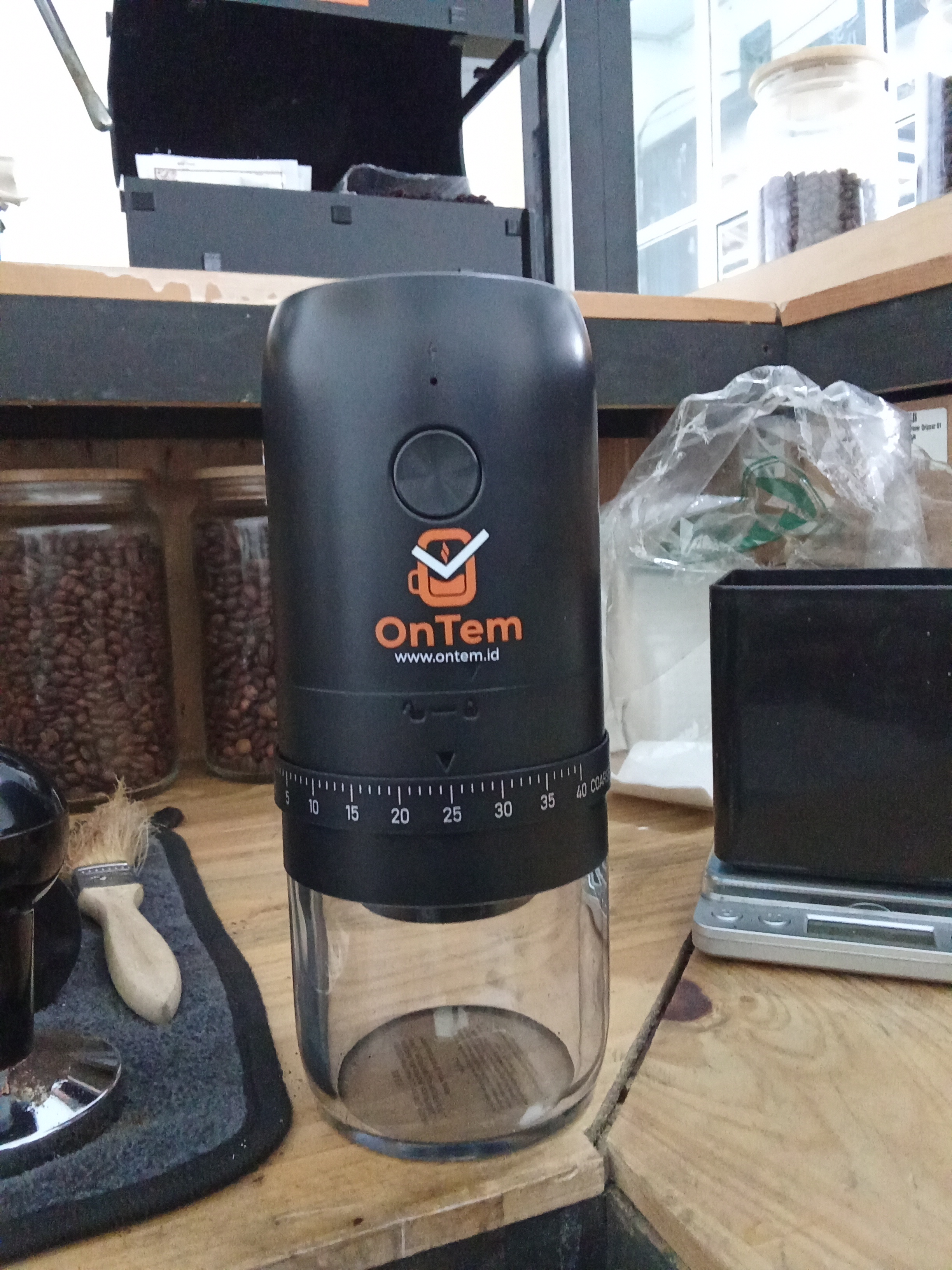 Grinder Kopi Elektrik OnTem
