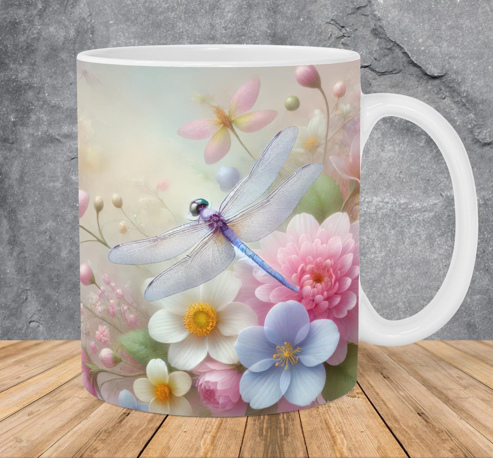 Taza con libélula y flores