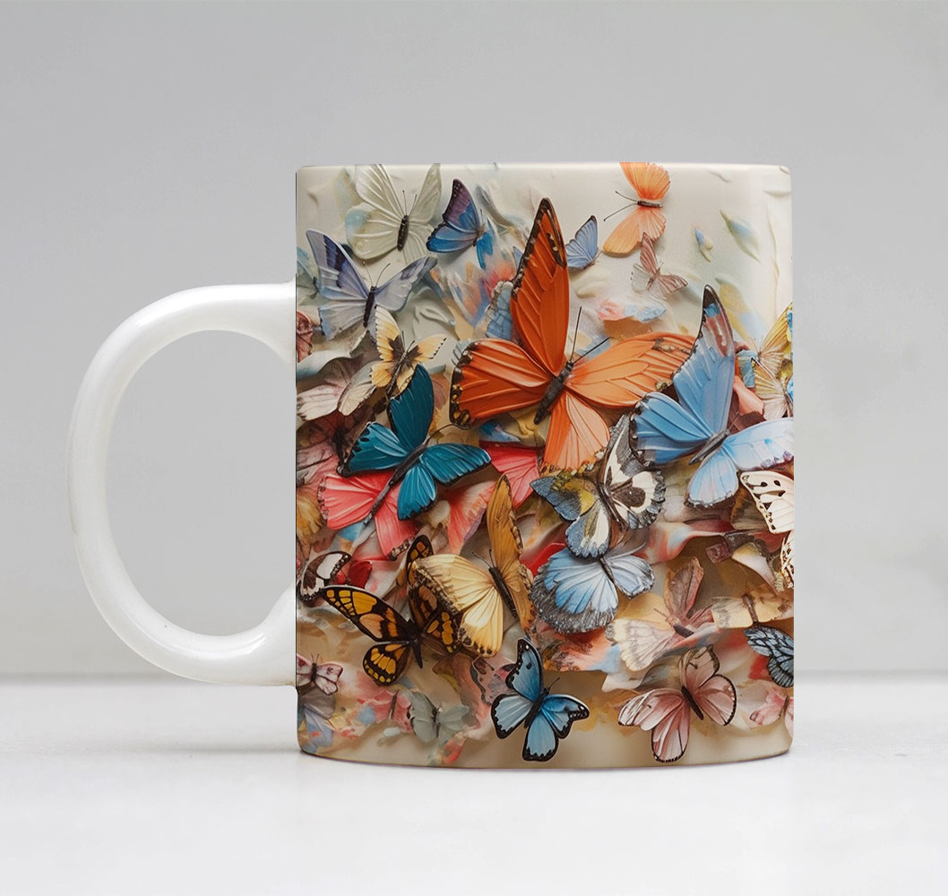 Taza con mariposas