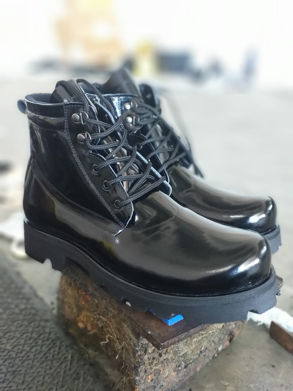 Sepatu Boots Kulit Pria