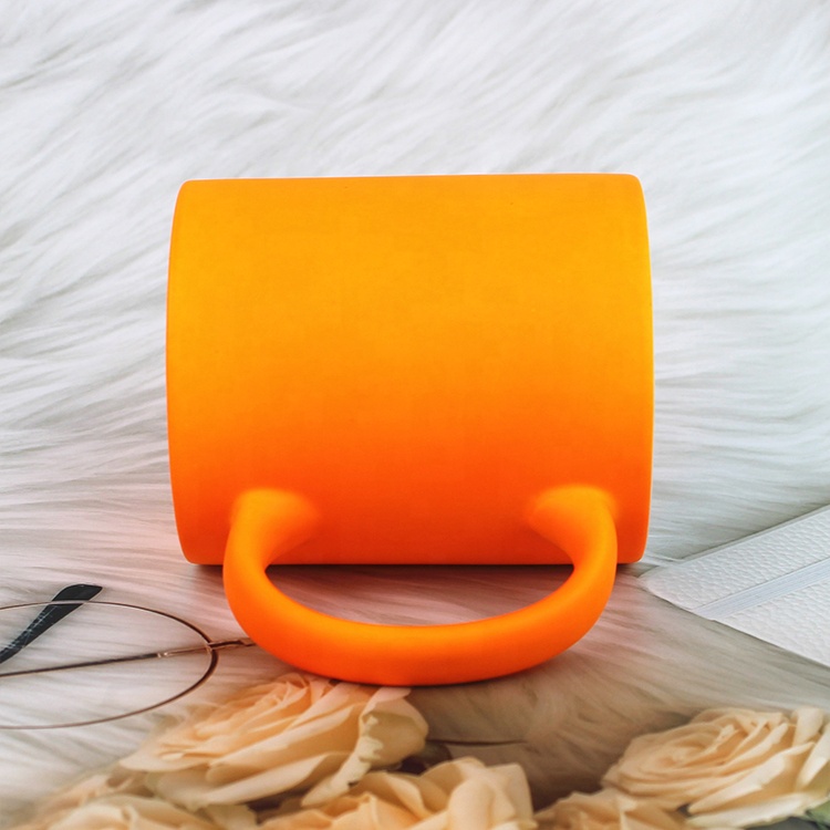 Tazza in ceramica Fluo