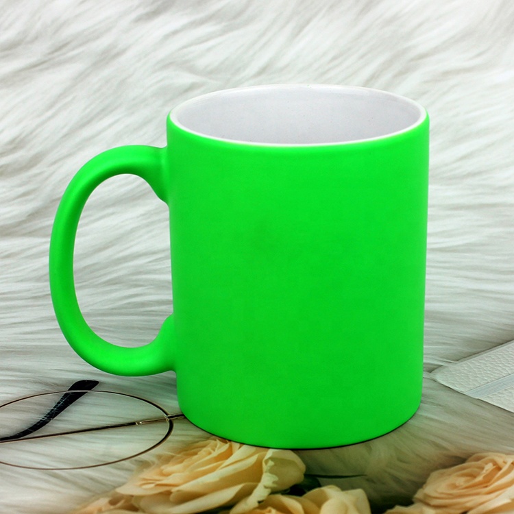 Tazza in ceramica Fluo