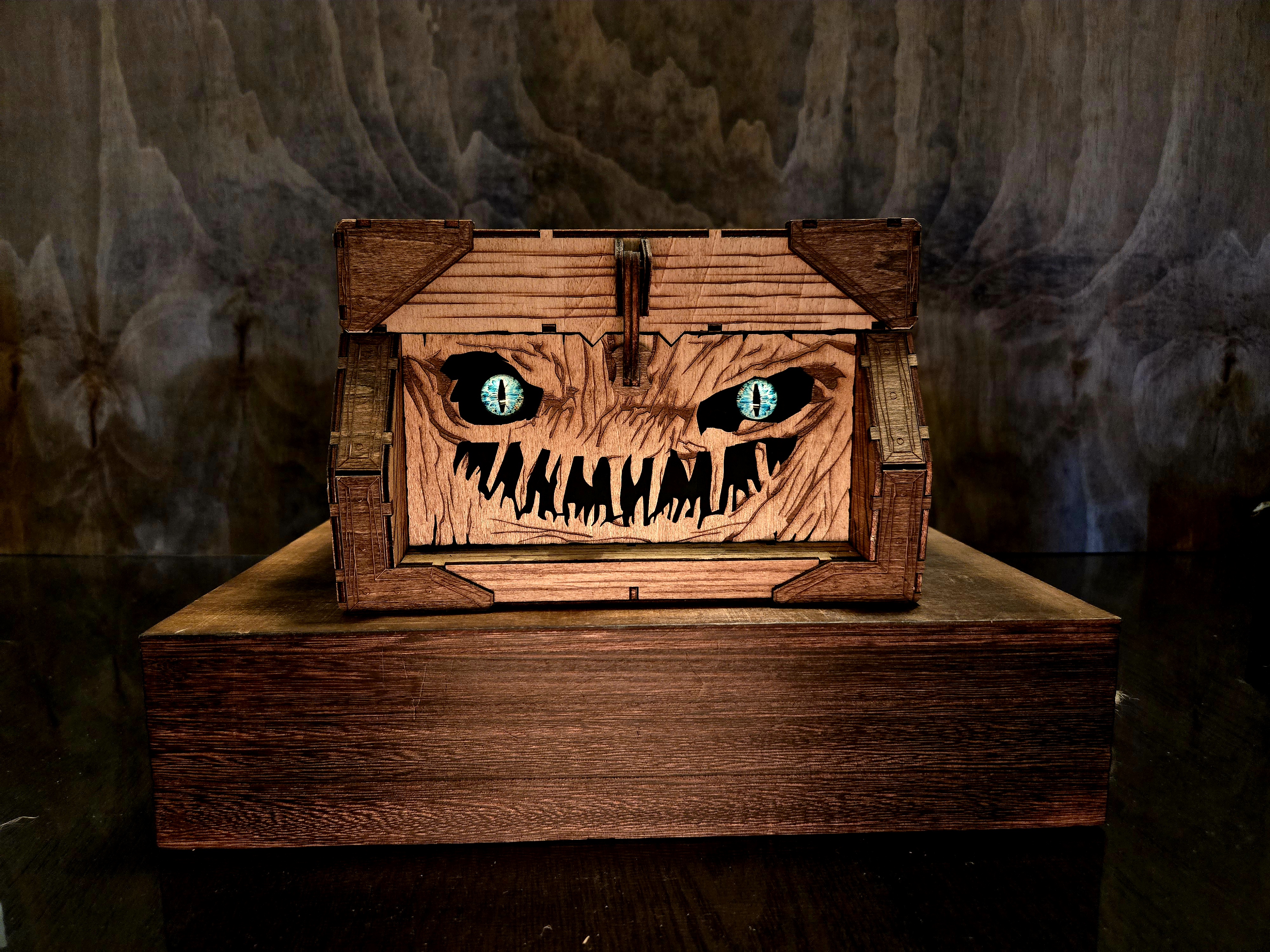 Deluxe Mimic Chest — Engraved Lid & Custom Compartments