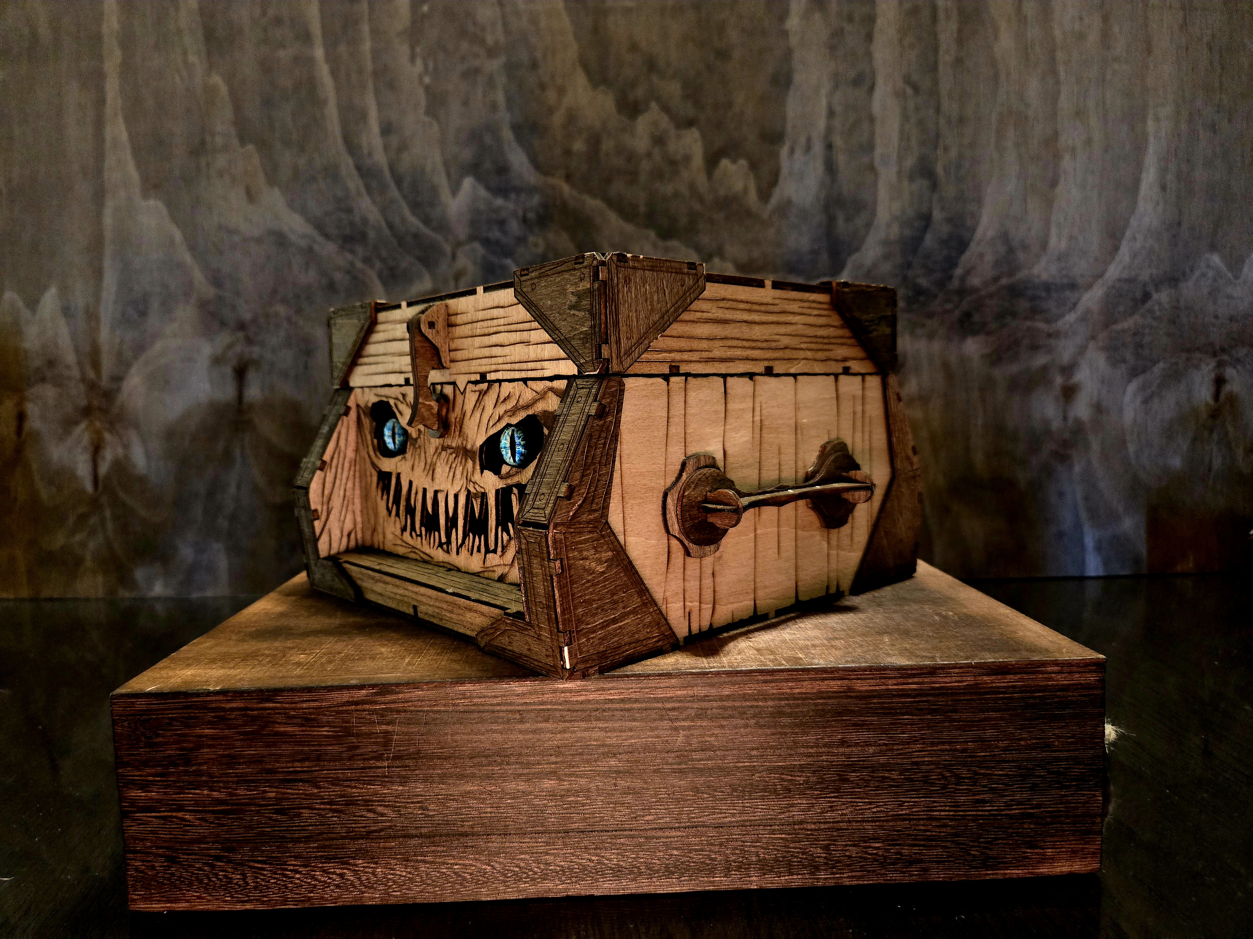 Deluxe Mimic Chest — Custom Engraved Lid Version