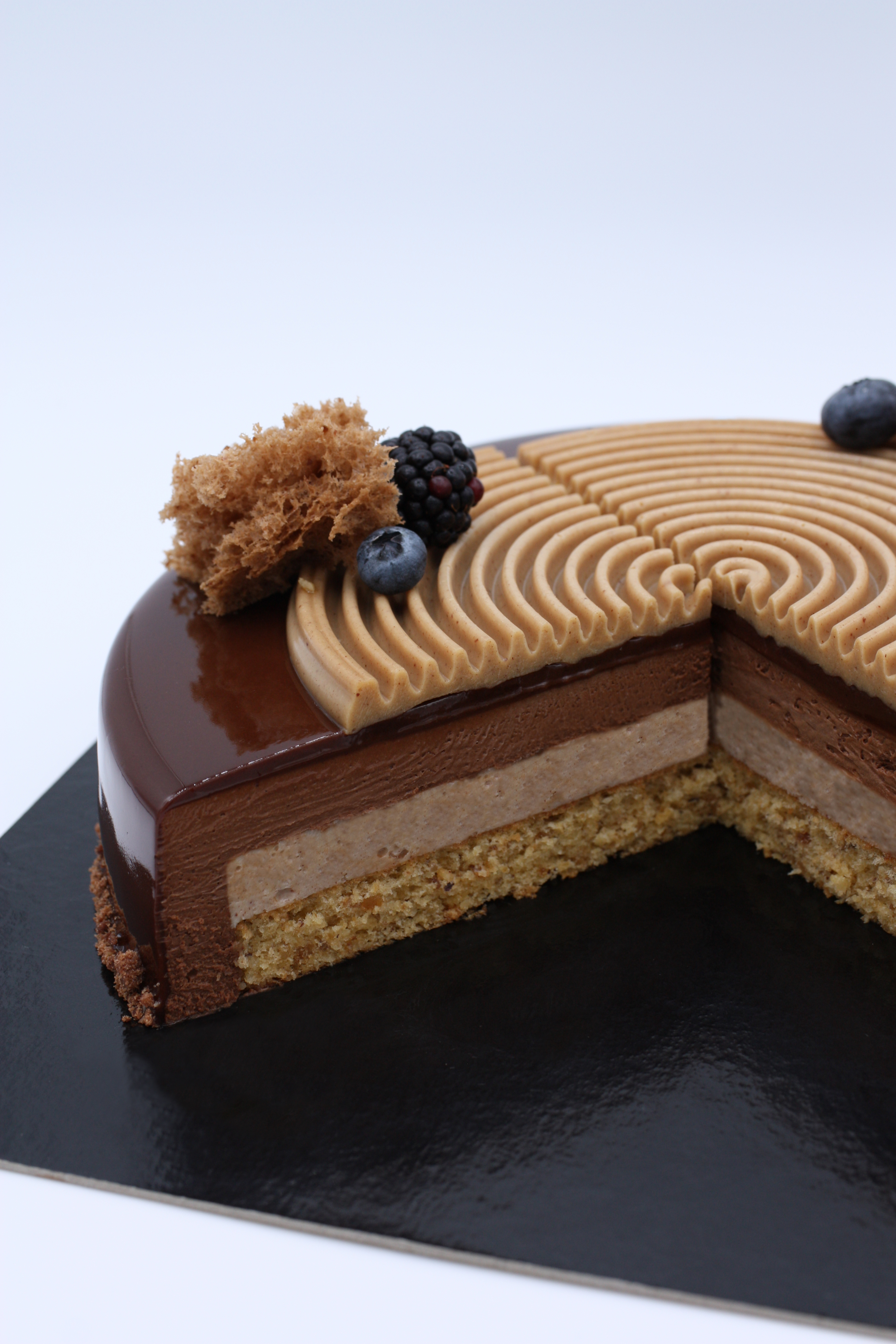 ŠOKOLADO - LAZDYNO RIEŠUTŲ