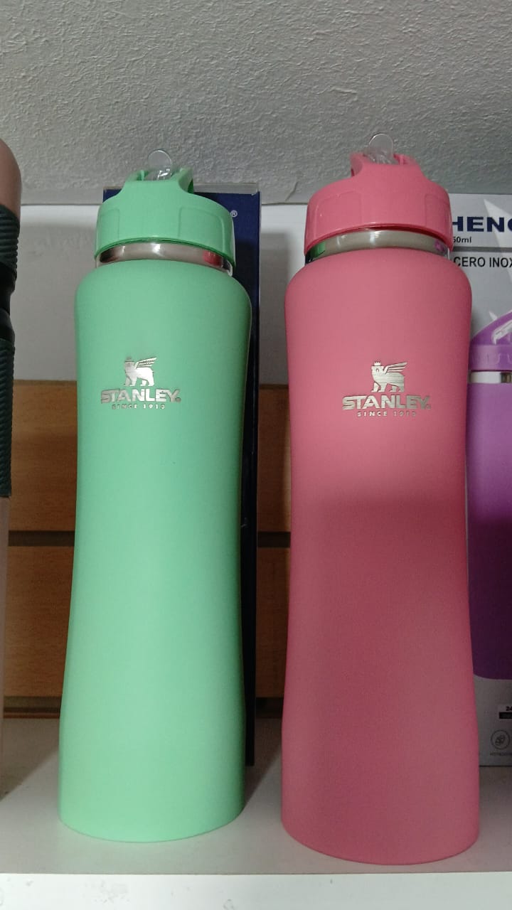 Botella térmica Stanley