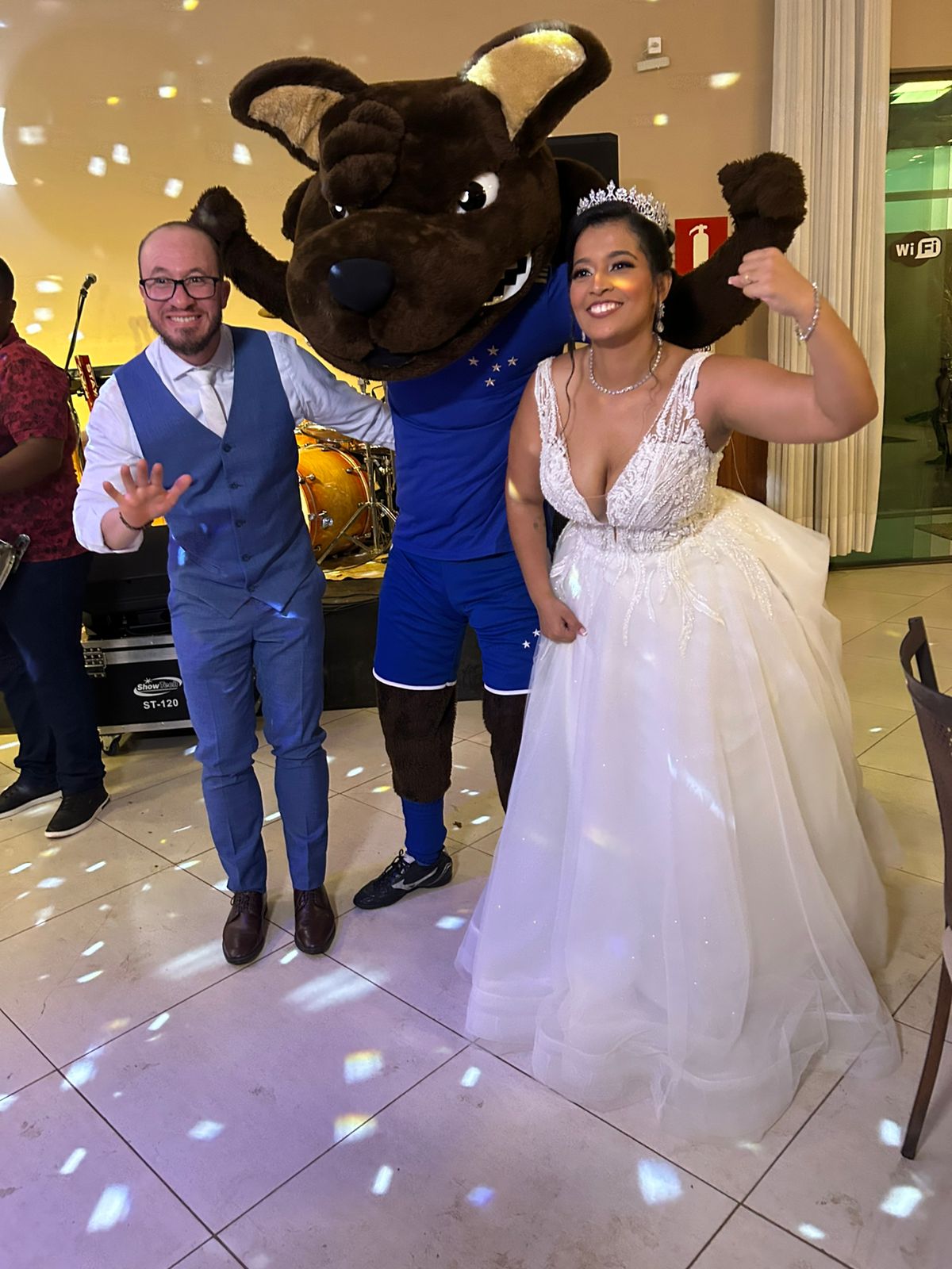 MASCOTE RAPOSAO RÉPLICA