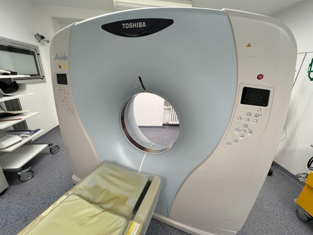 Toshiba Asteion 16 Multi-Slice CT Scanner