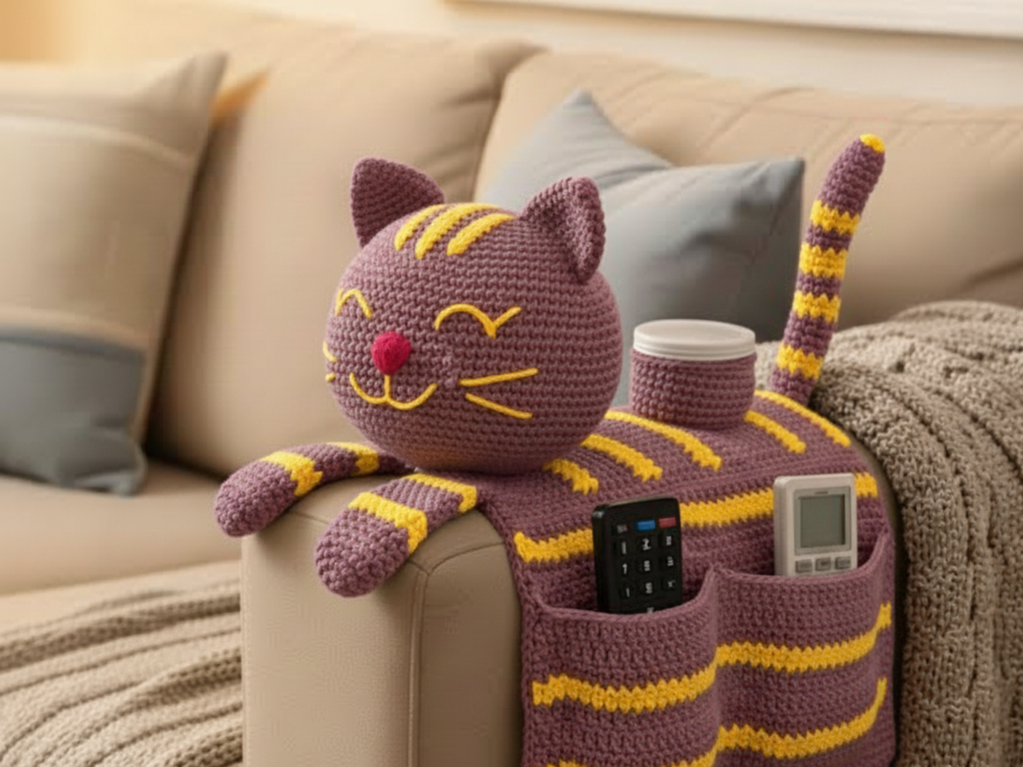 Crochet Cat Sofa Arm Organizer Pattern