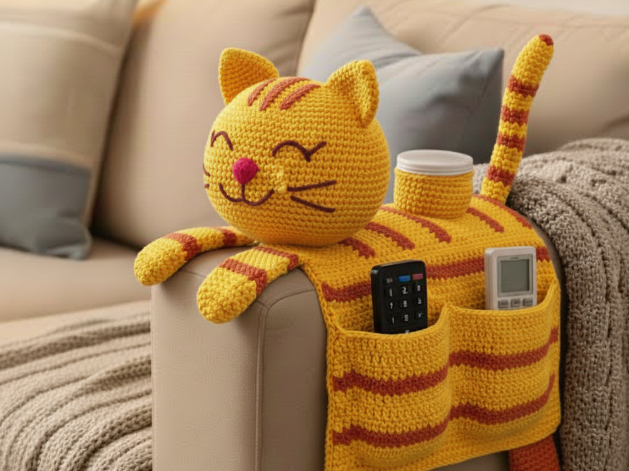 Crochet Cat Sofa Arm Organizer Pattern