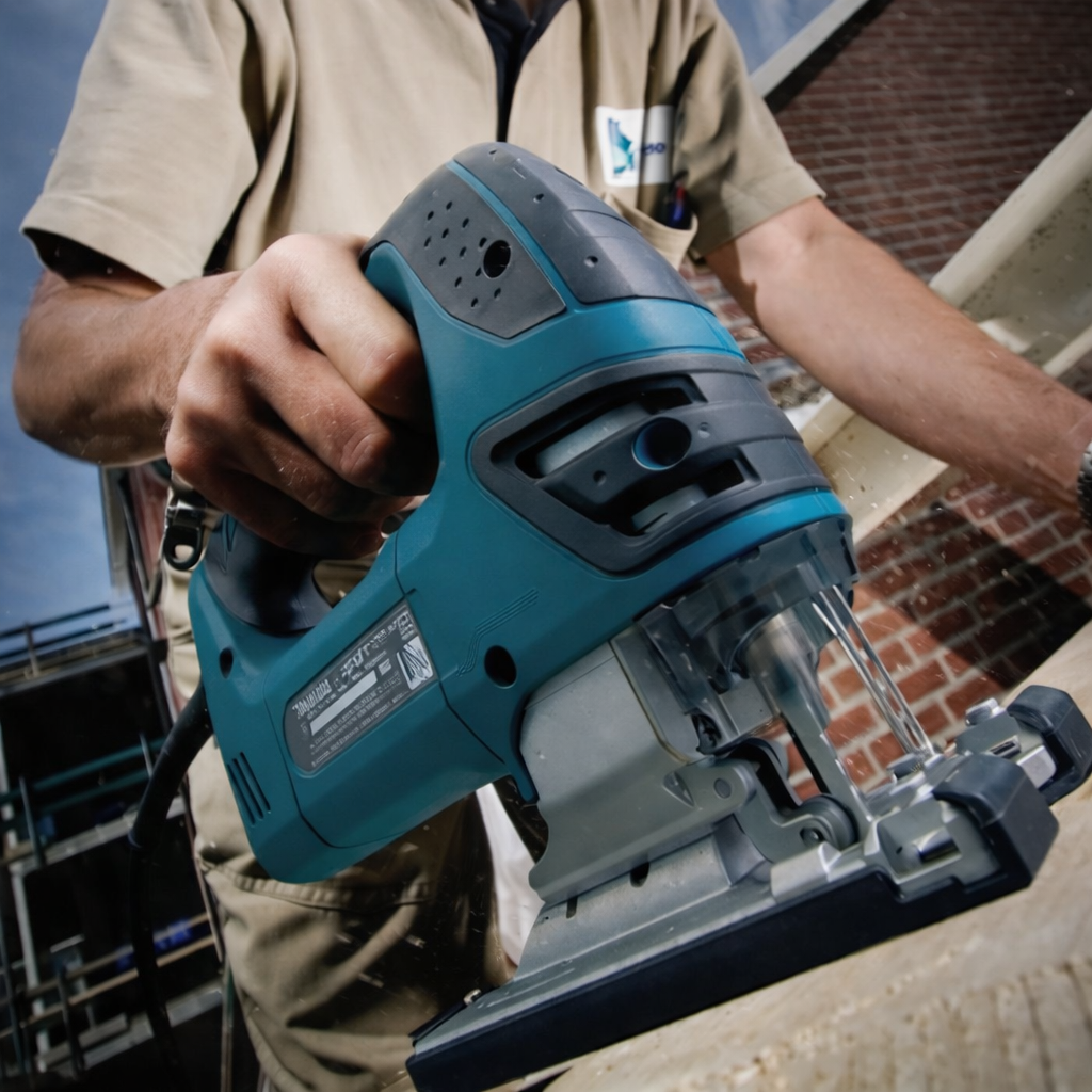 SCIE SAUTEUSE MAKITA