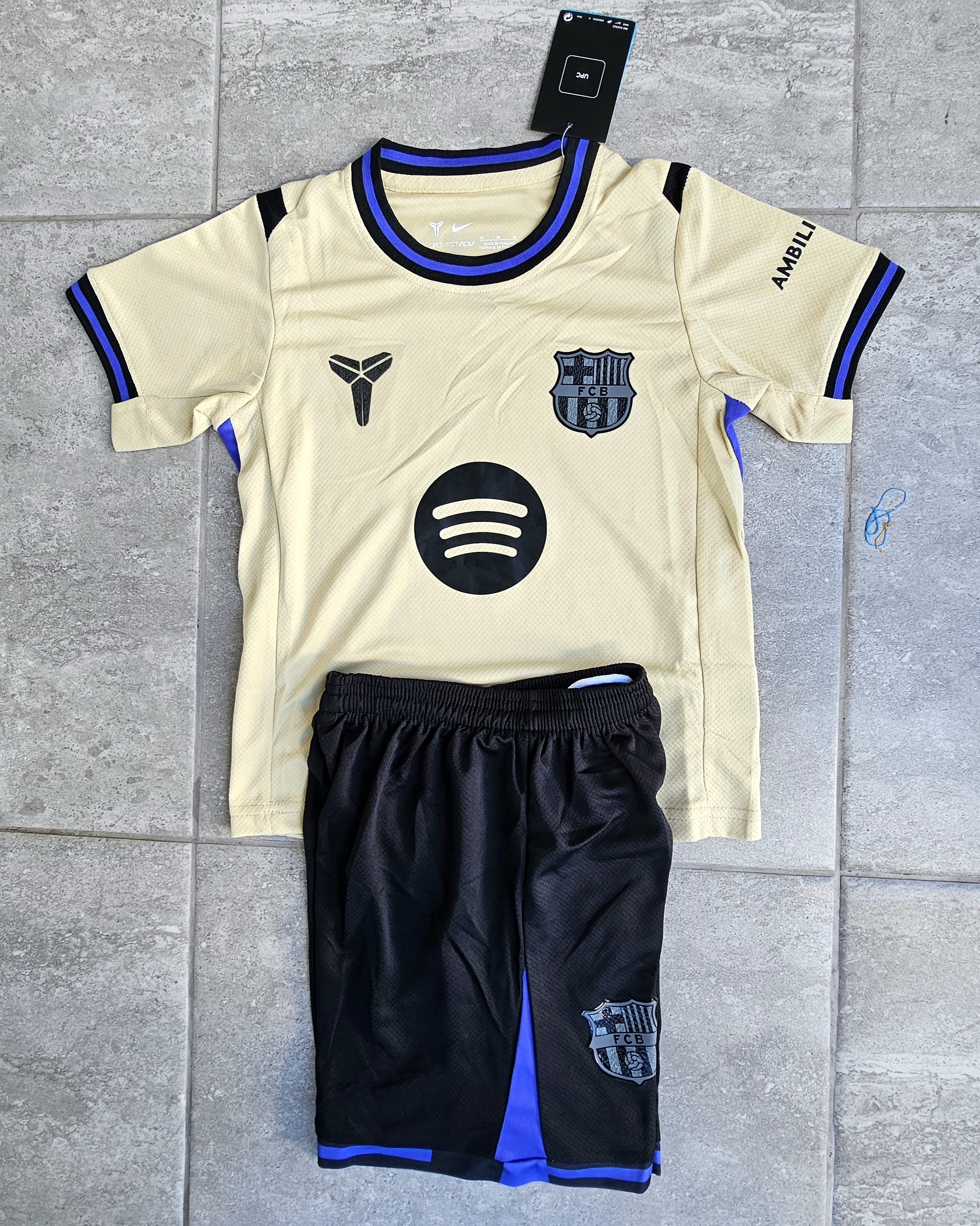 Conjunto de fútbol infantil FC Barcelona