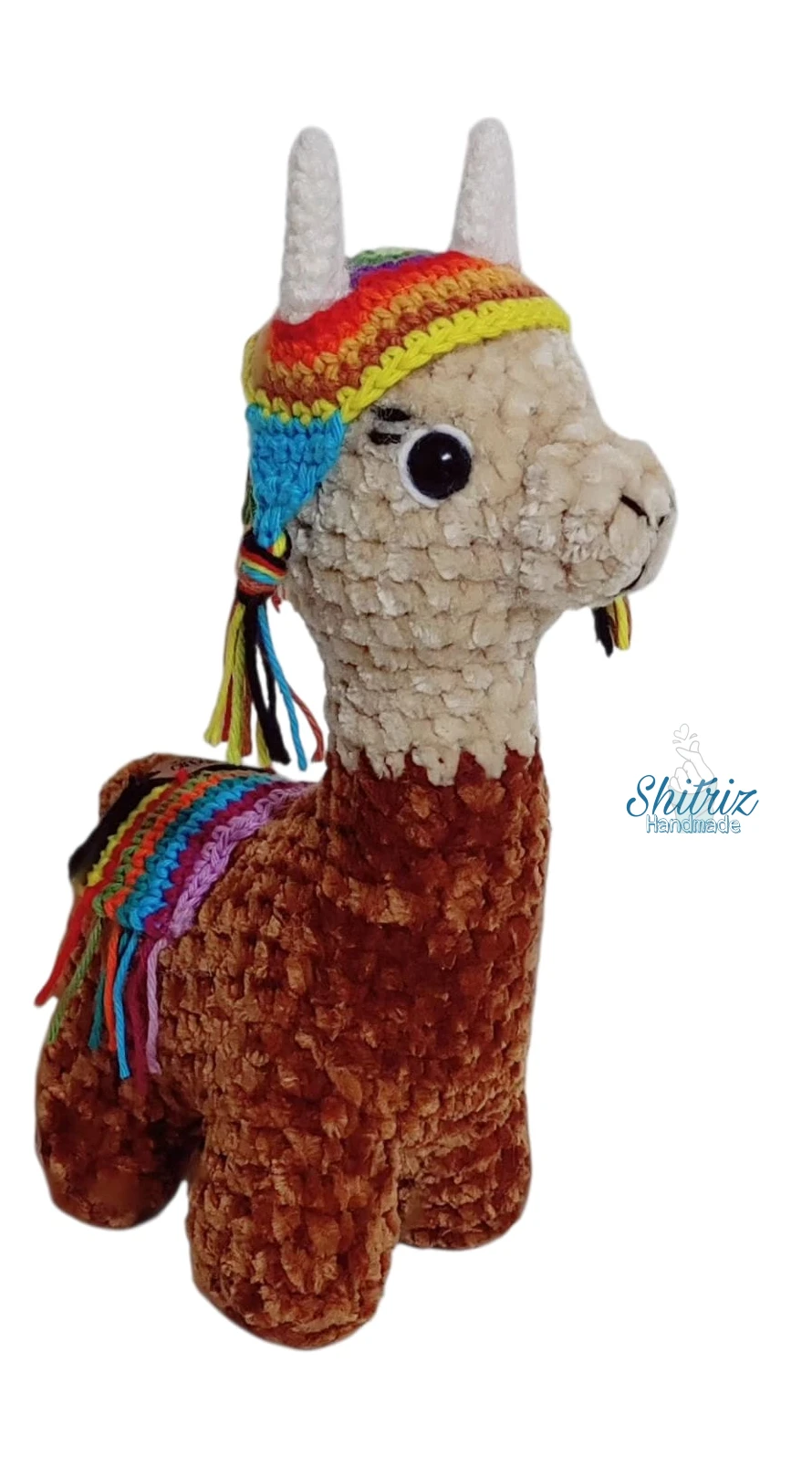 Alpaca de peluche hecha a mano