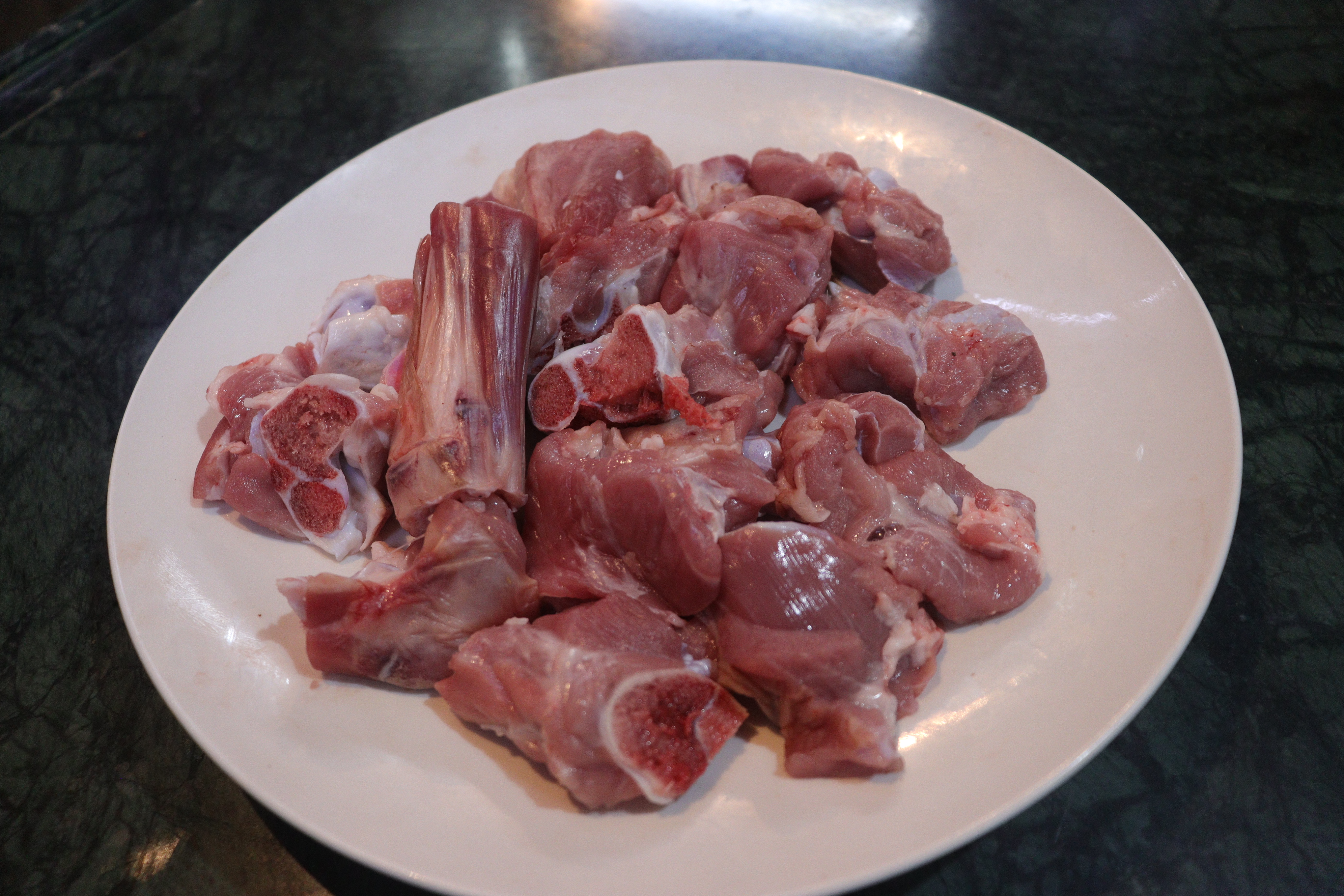 fresh mutton curry cut