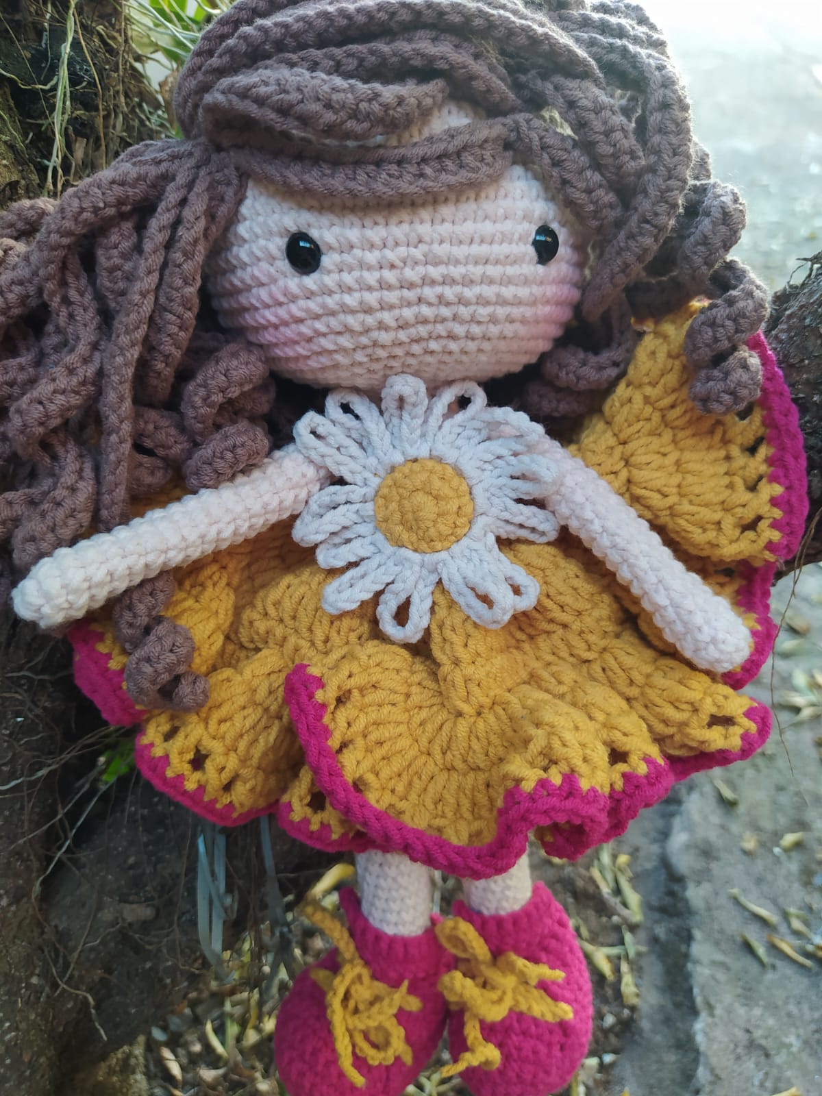 Boneca de crochê artesanal