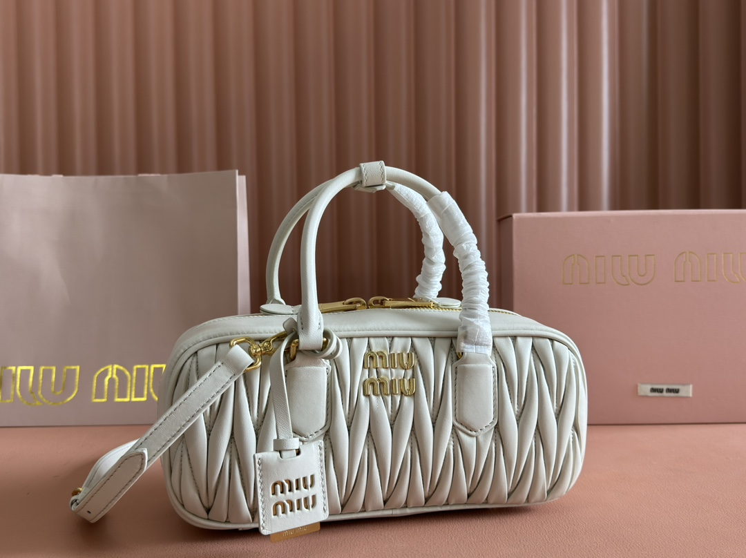 【 5BB148 Grey 】miumiu Arcadie