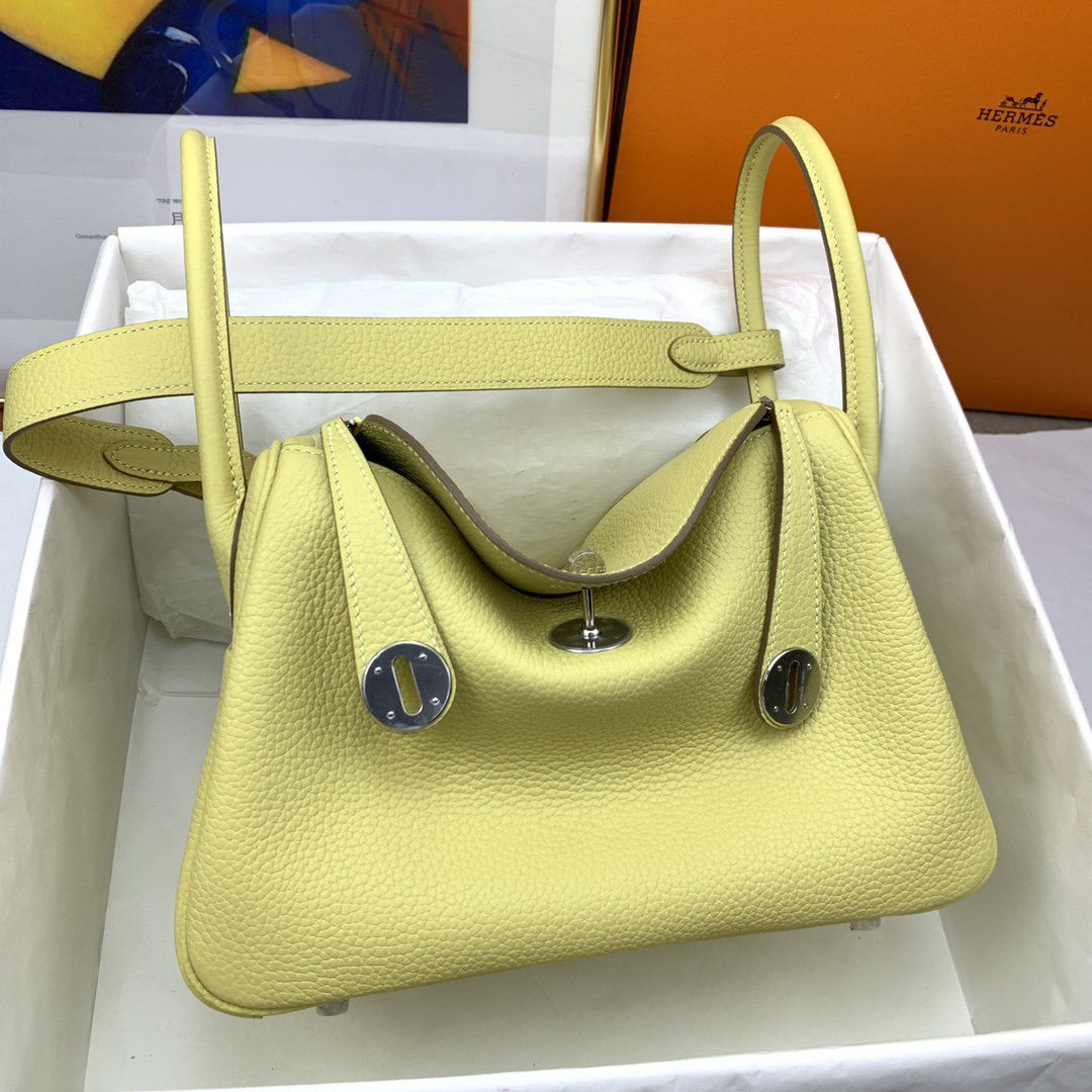 Hermès Lindy 26  clemenc TC leather yellow color