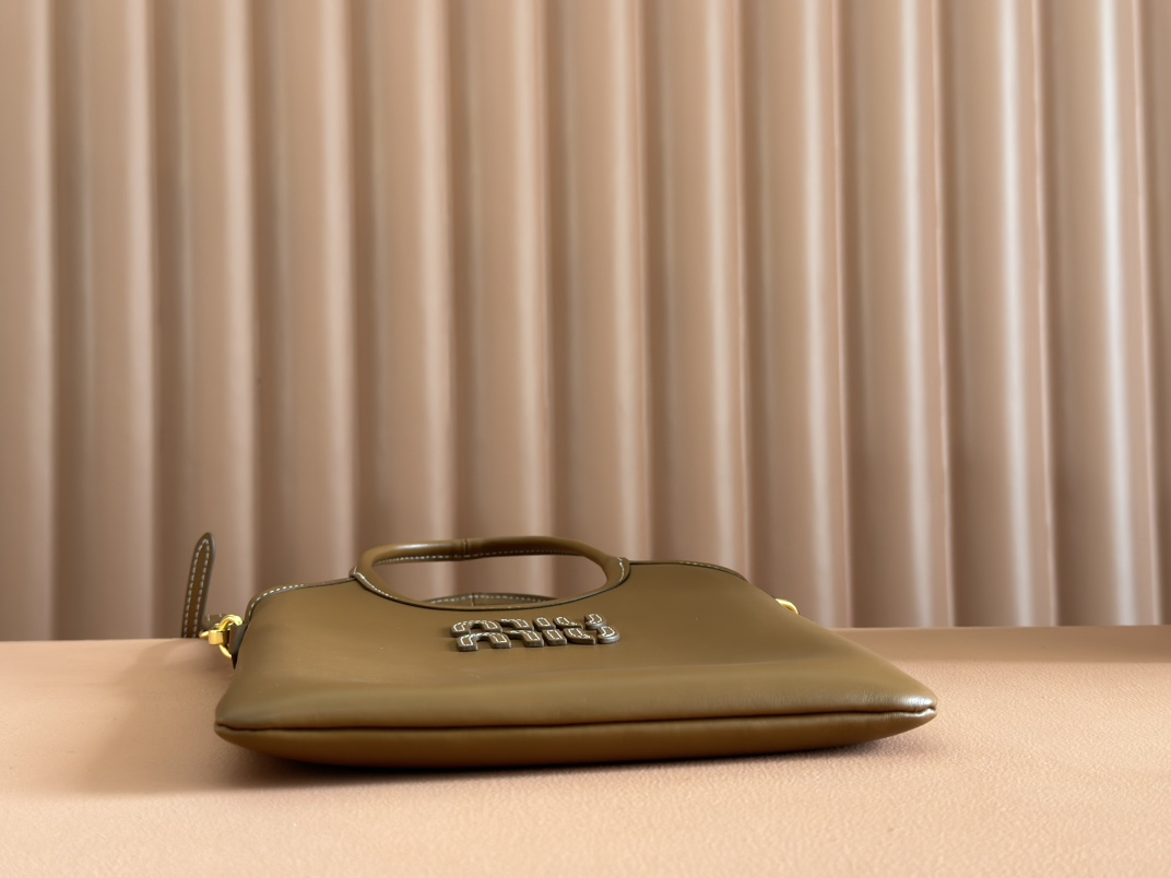 【 5BG281 Brown 】miumiu ivy