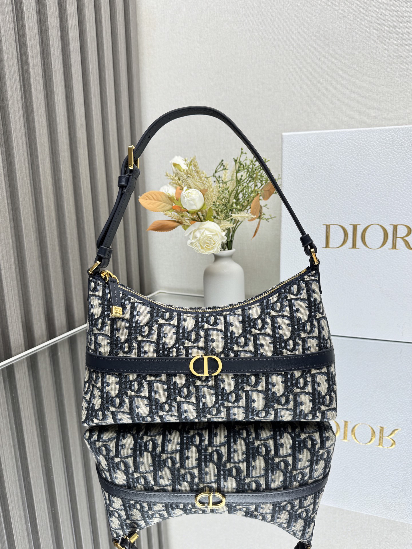 DIOR 30 Montaigne Hobo Mini Bag 2381