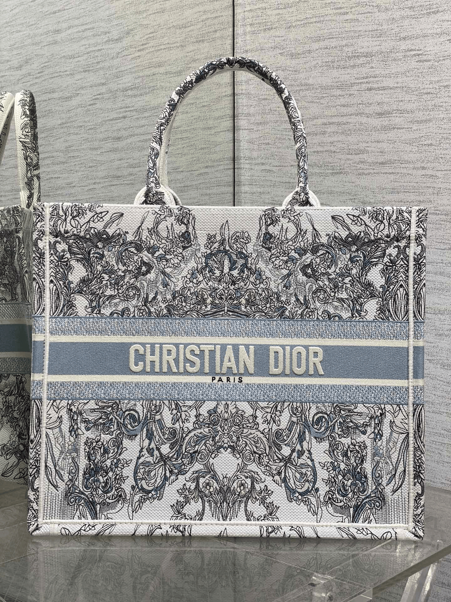 DIOR Book Tote christmas limited edition